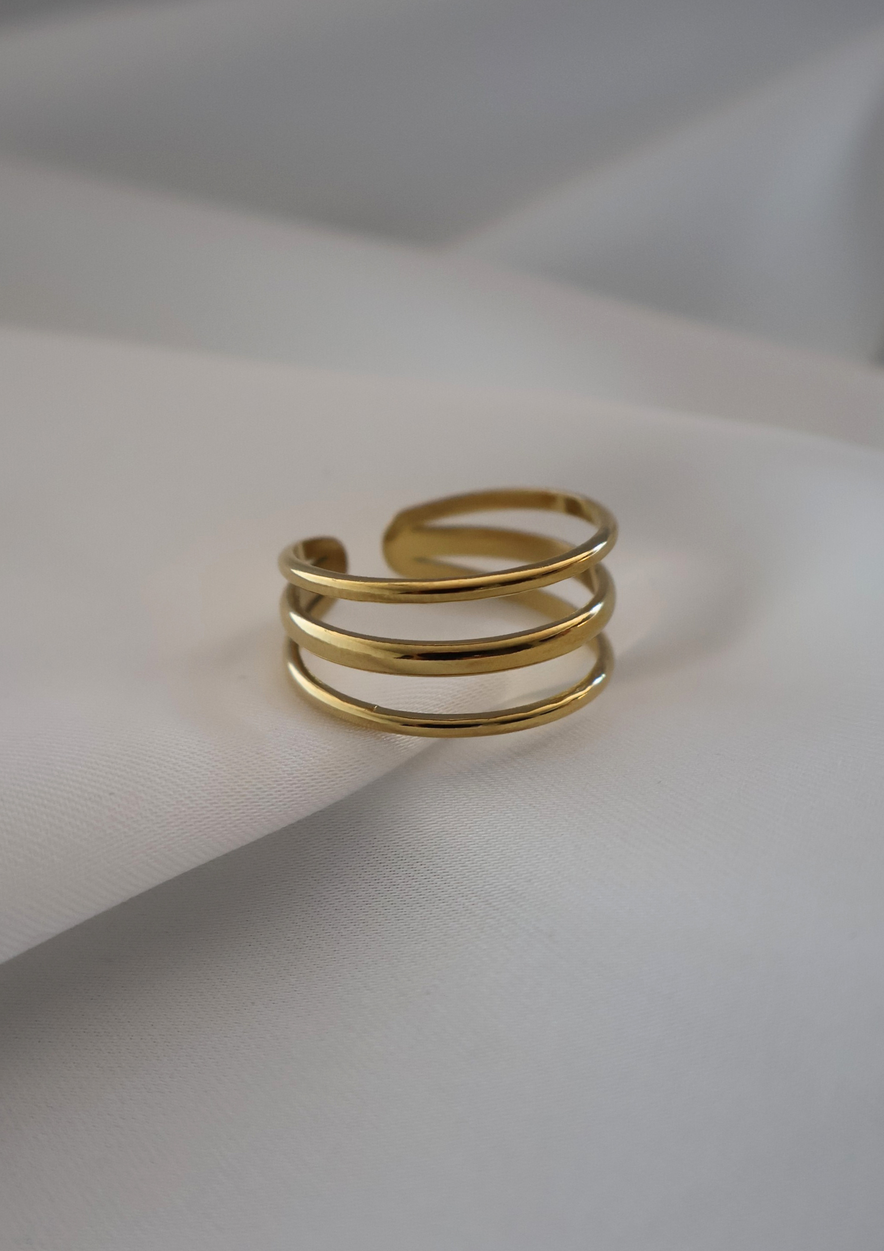 Varvara Ring I GOLD