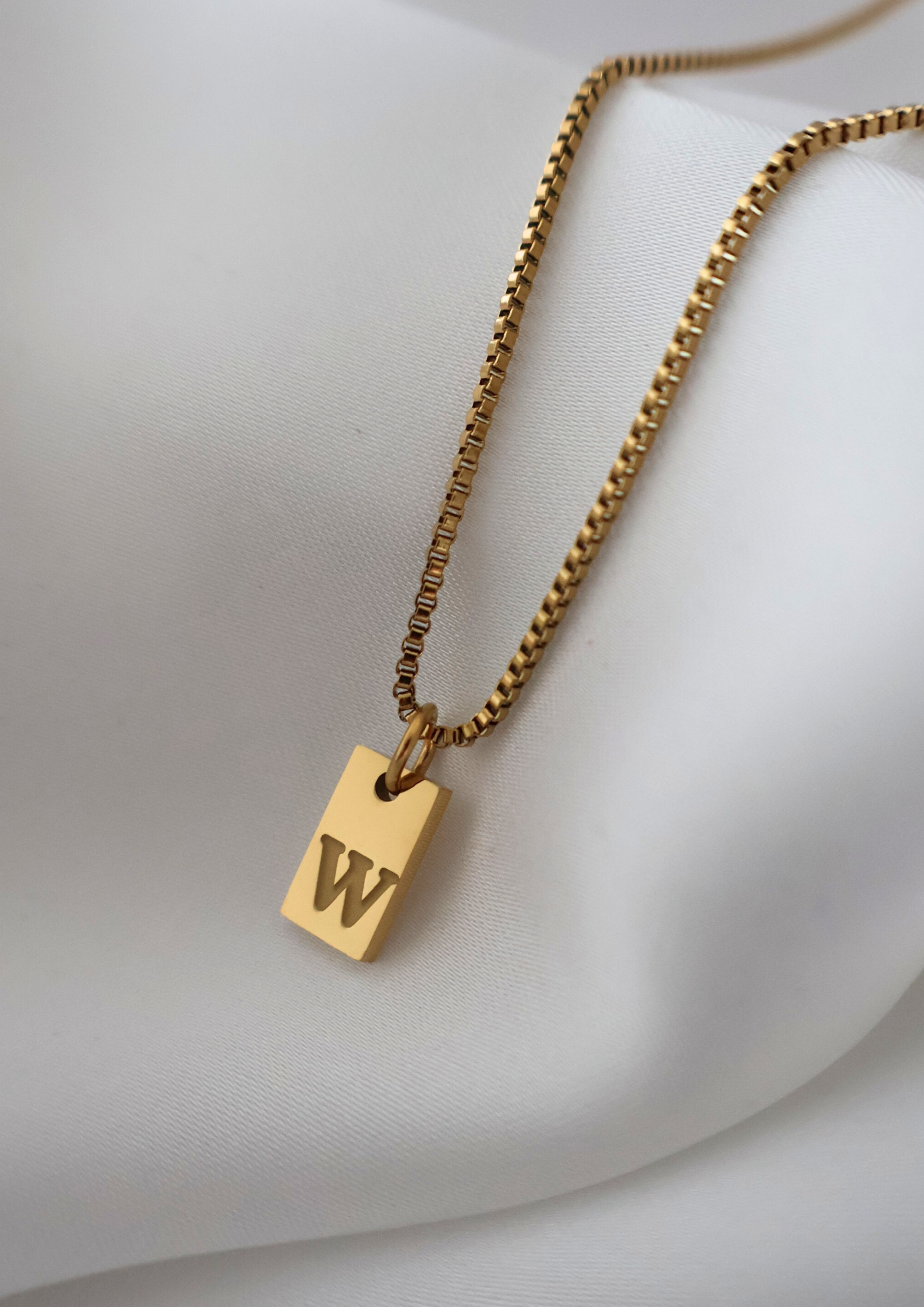 Alpha Halskette I Gold