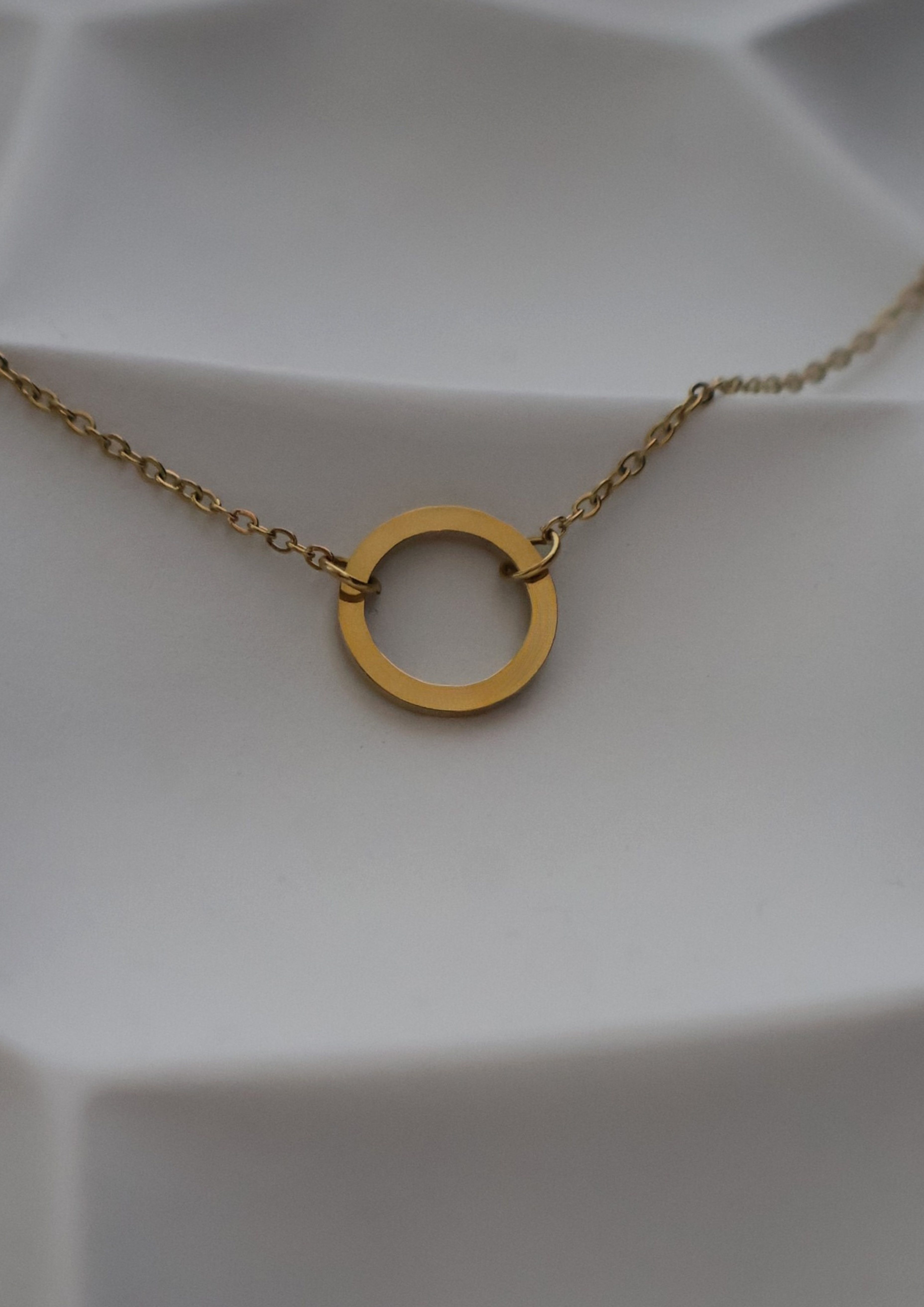 Raya Halskette I Gold