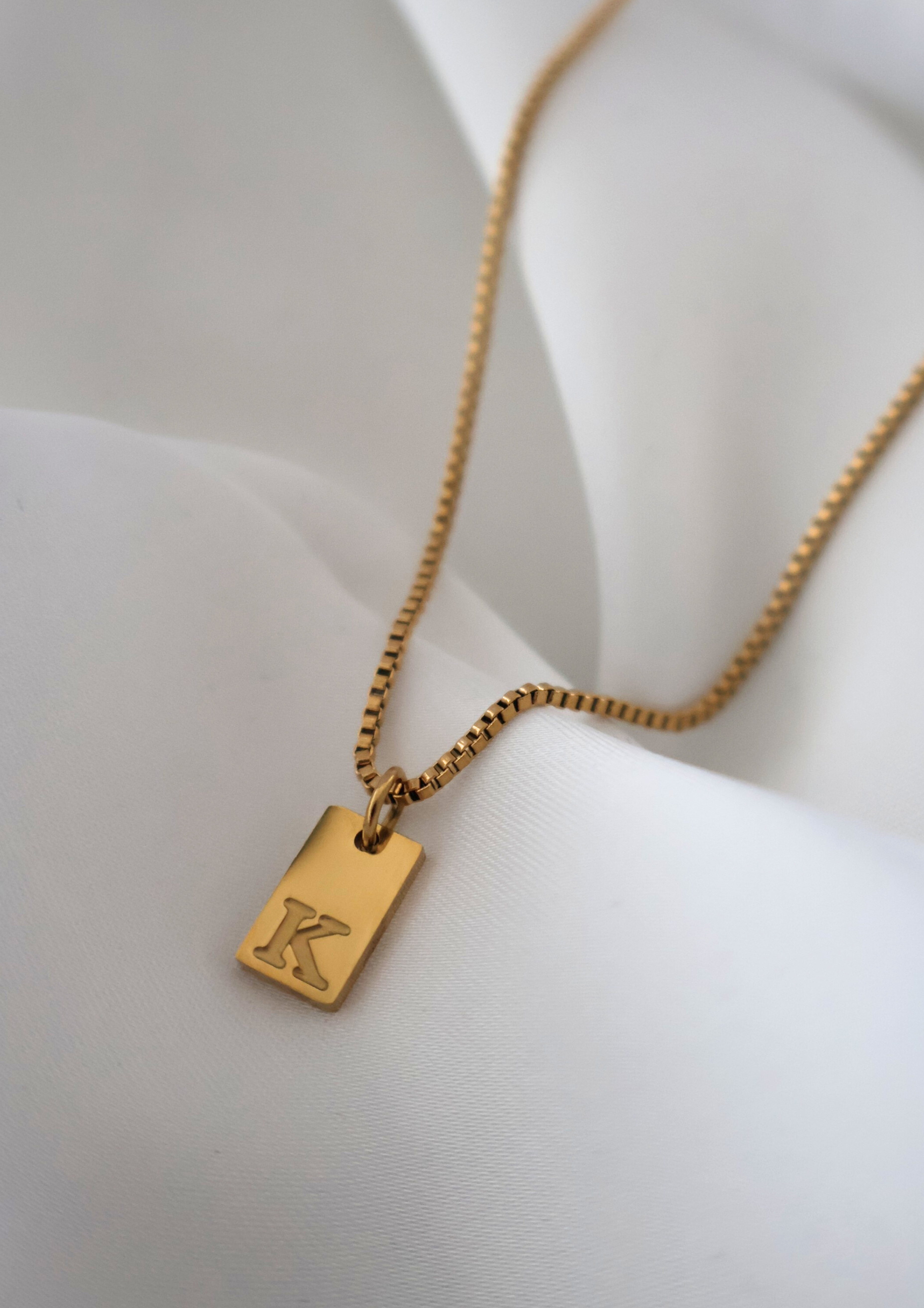 Alpha Halskette I Gold