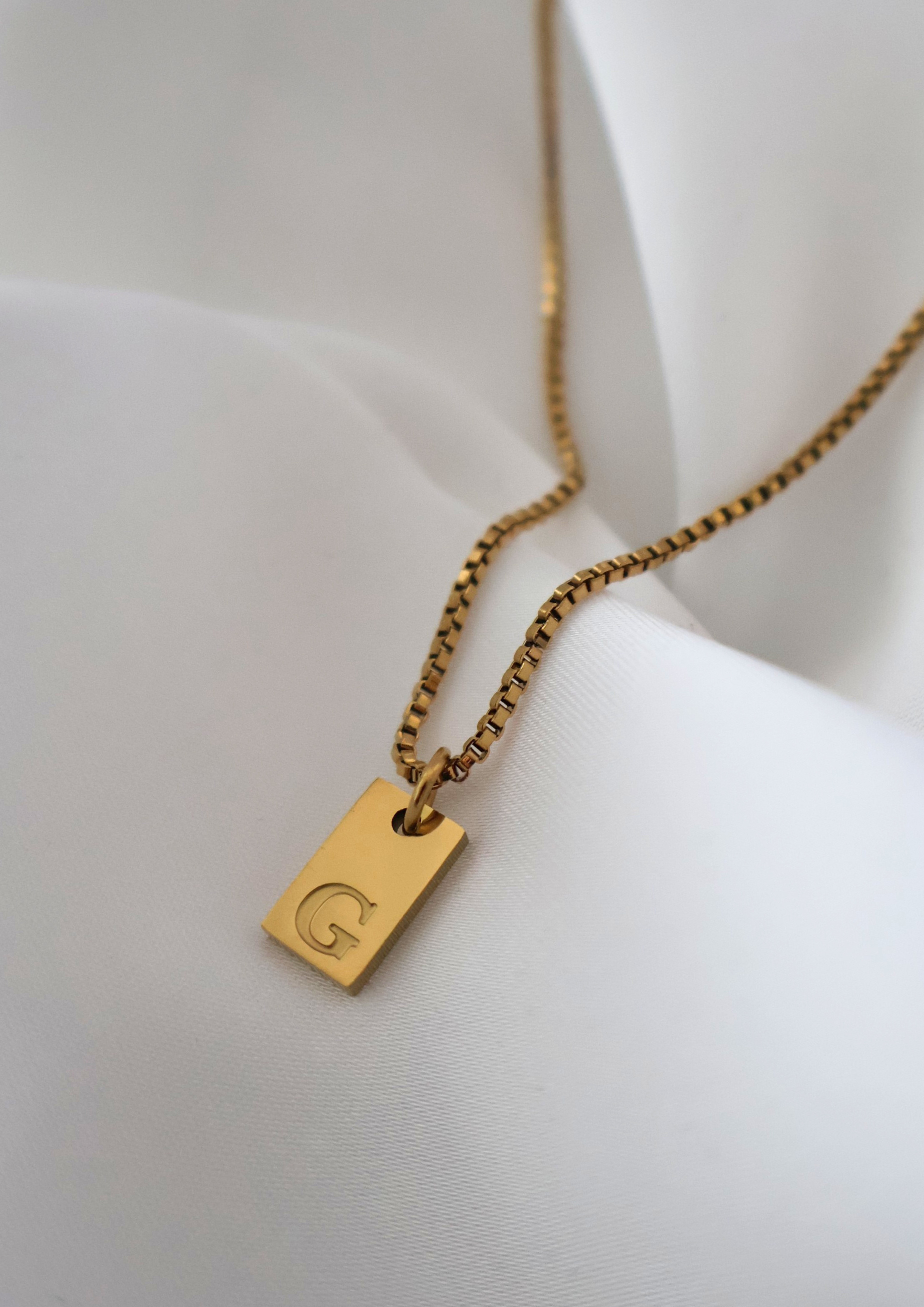 Alpha Halskette I Gold