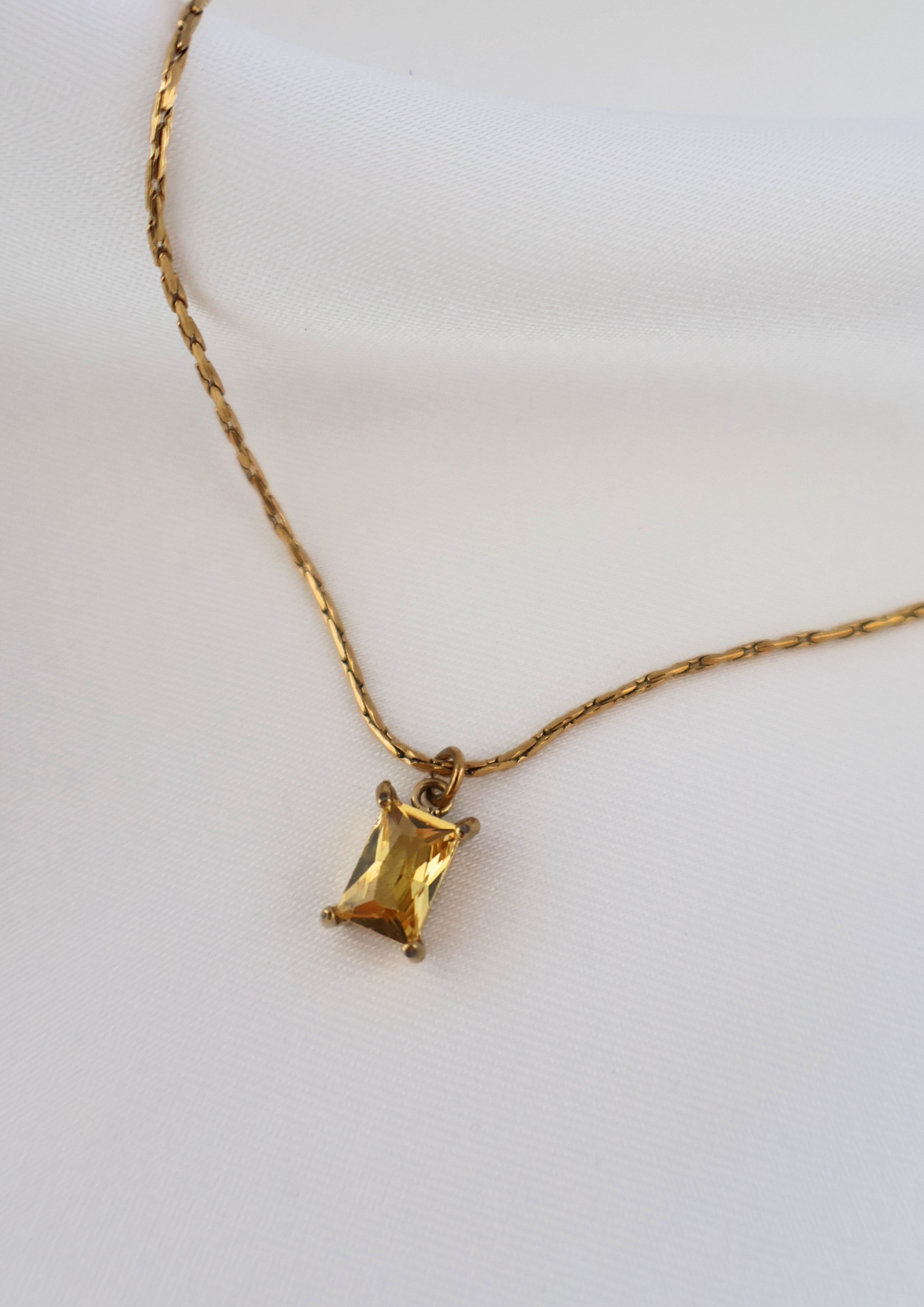 Birthstone Halskette I Gold