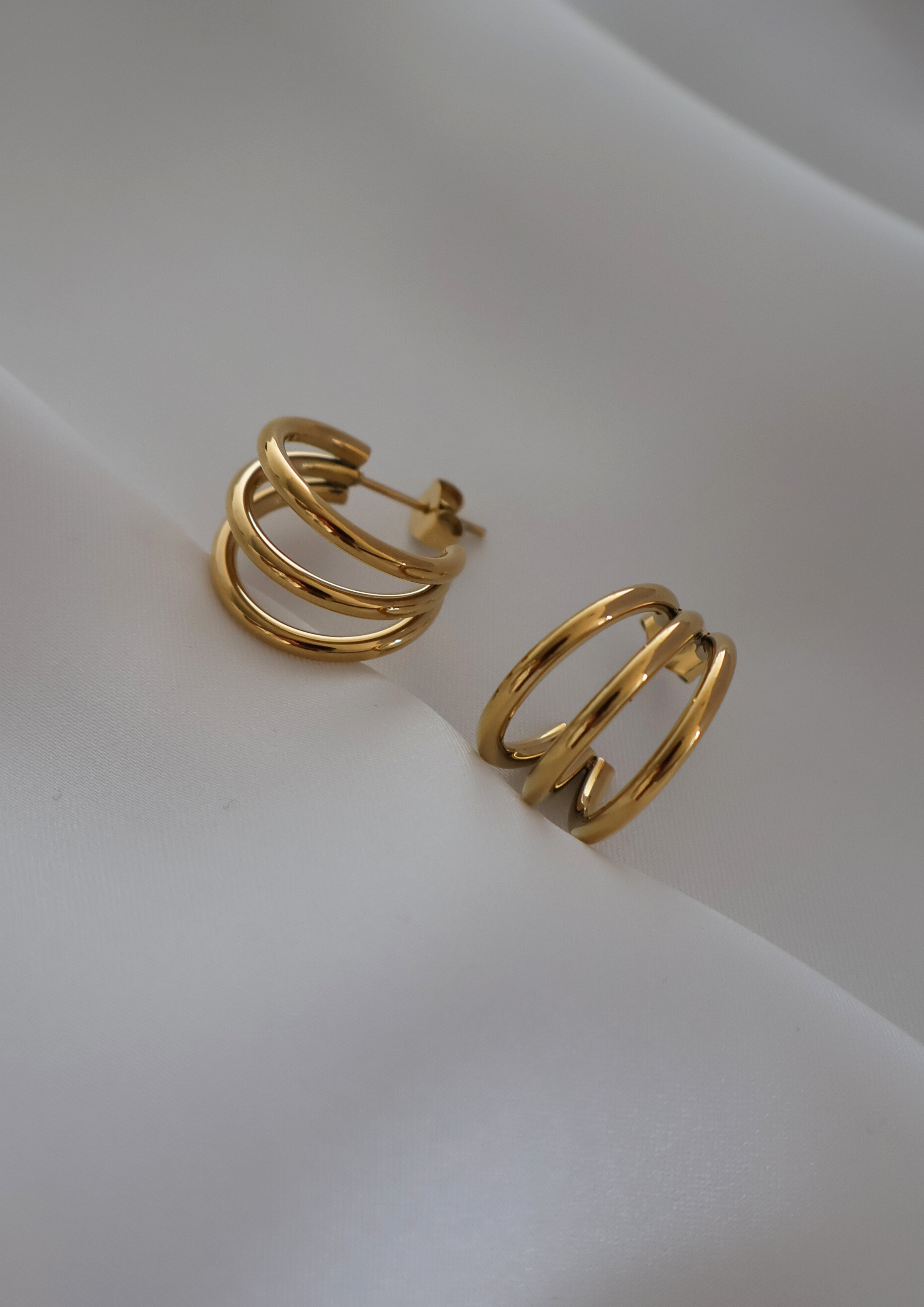 Luna Loop Ohrstecker I GOLD