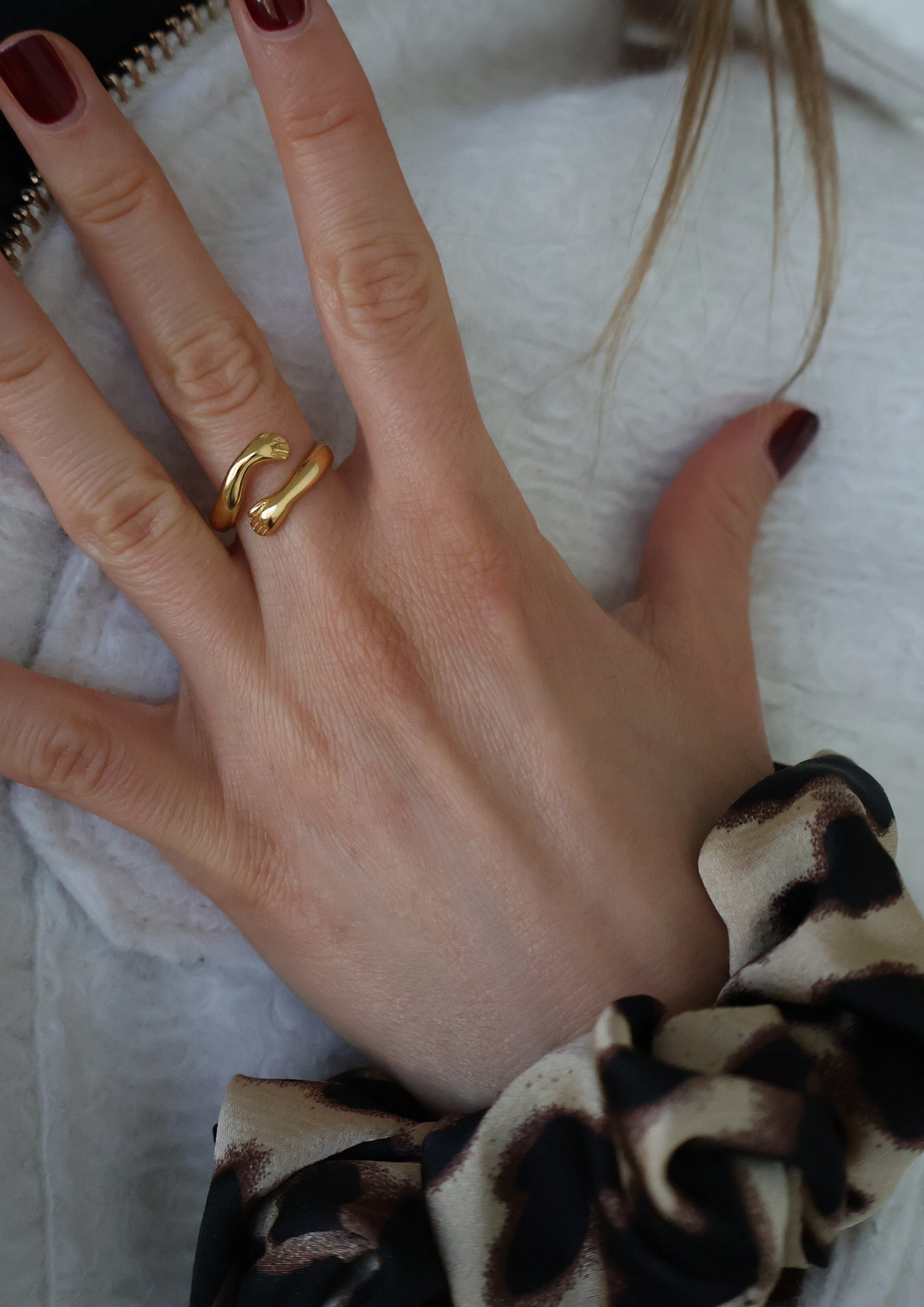Hug Me Ring I GOLD
