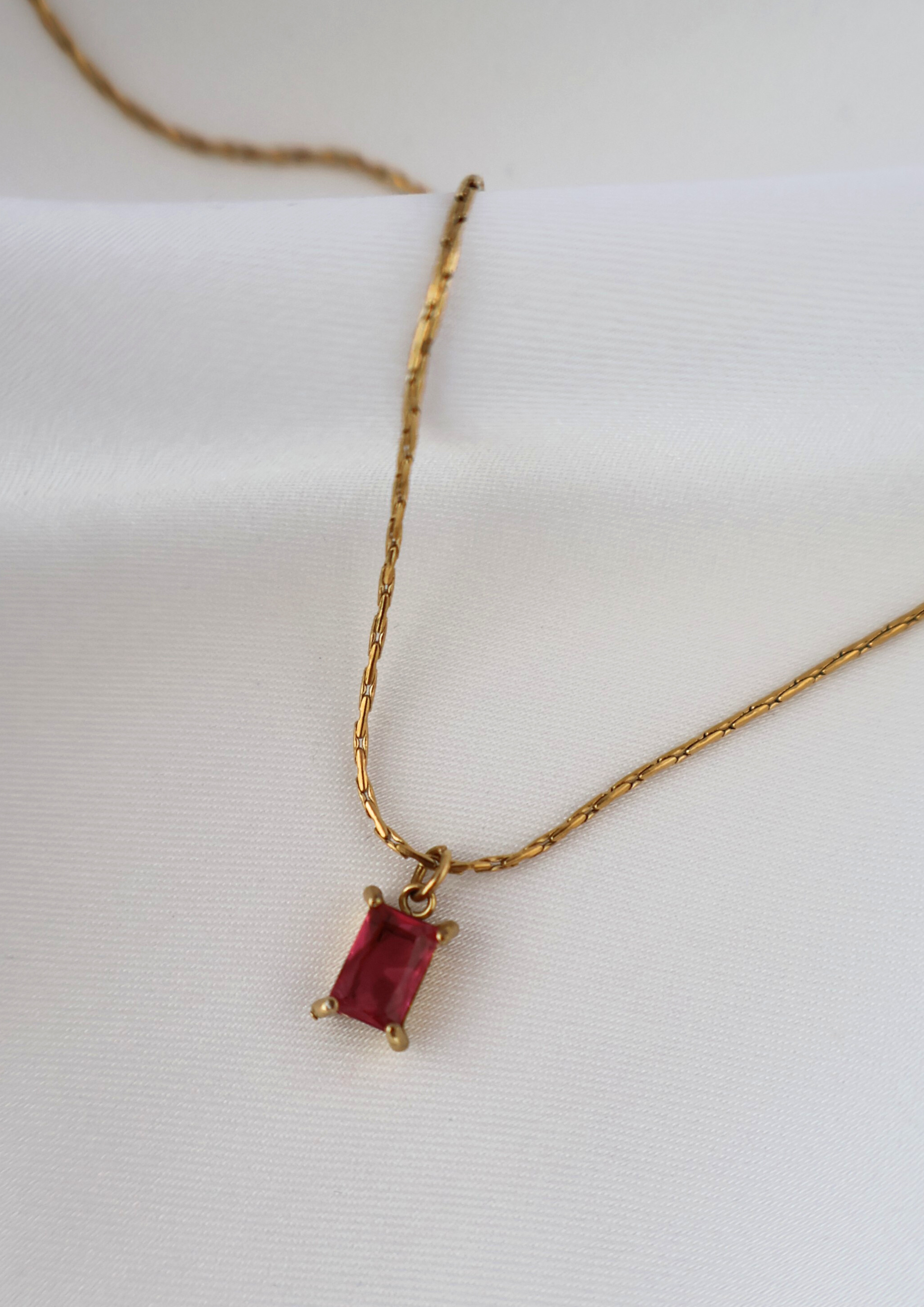 Birthstone Halskette I Gold