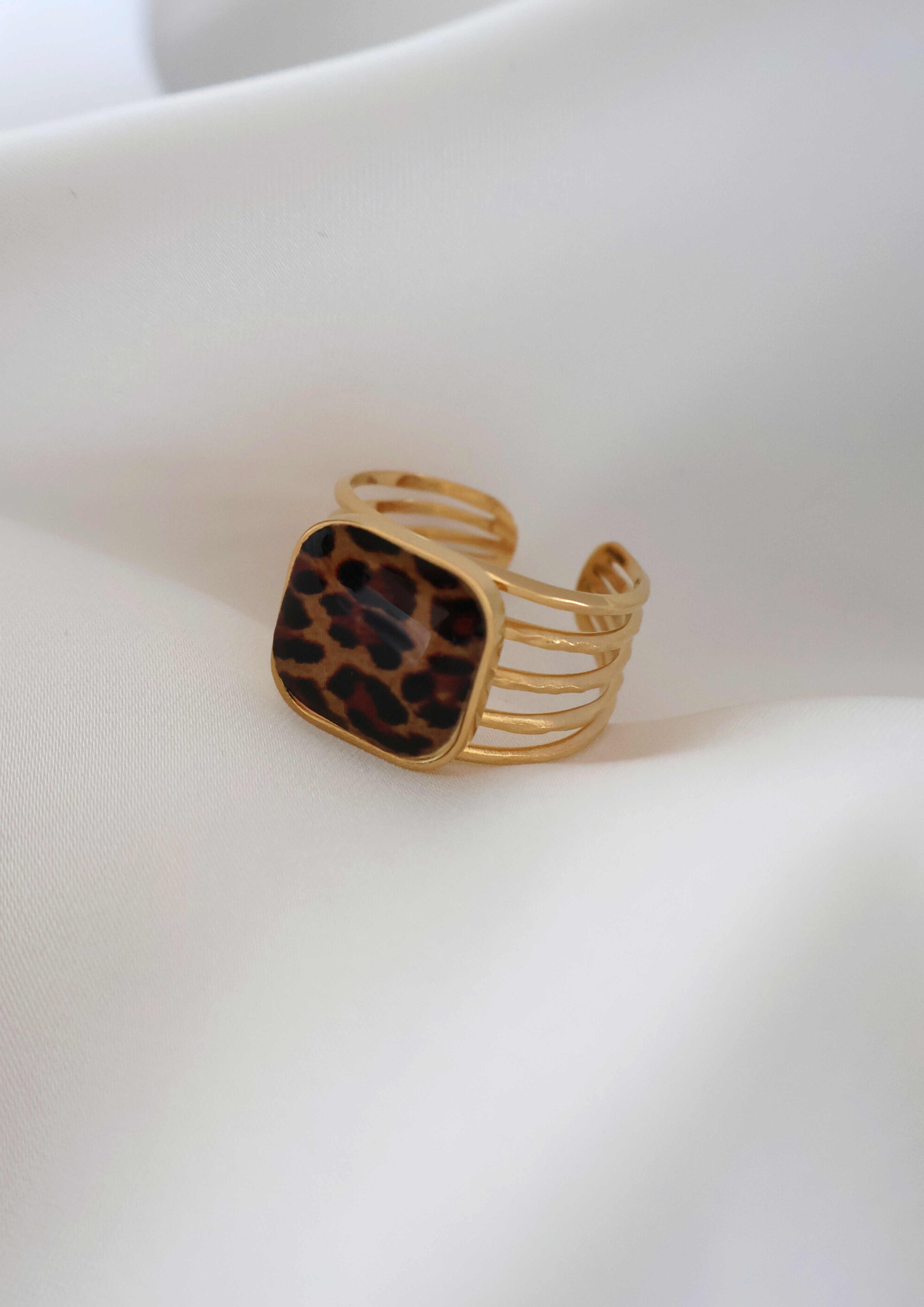 Leo Ring I Gold