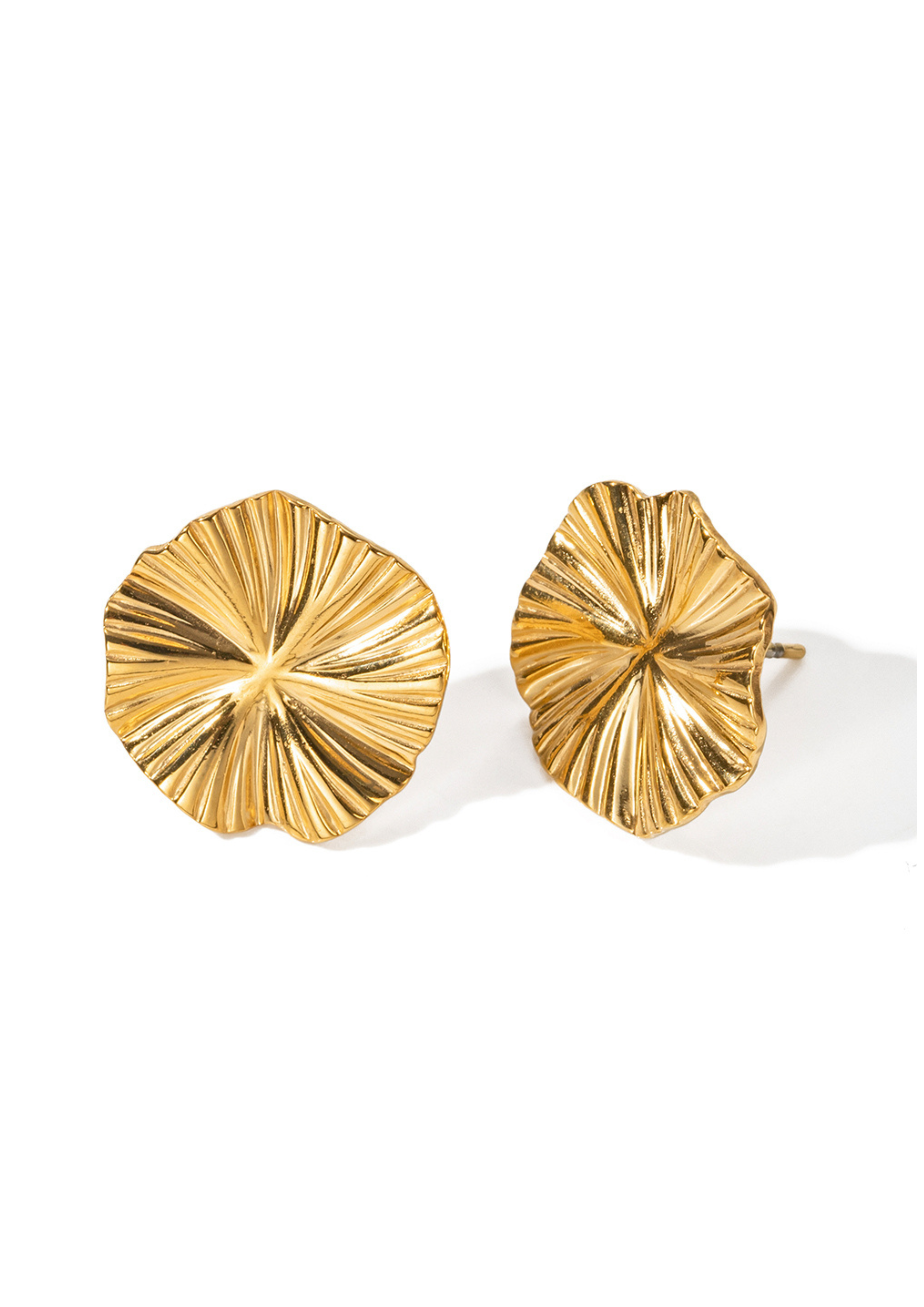 Nuvea Ohrstecker I Gold
