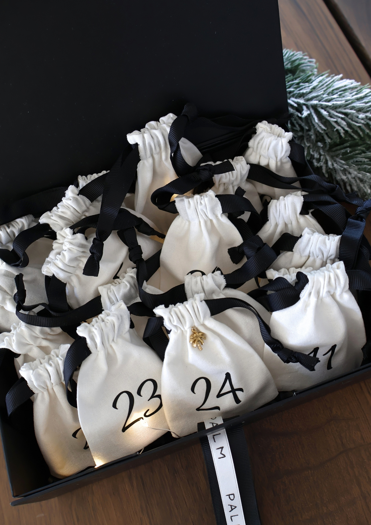 Advent calendar - 24 days of golden sparkle I GOLD