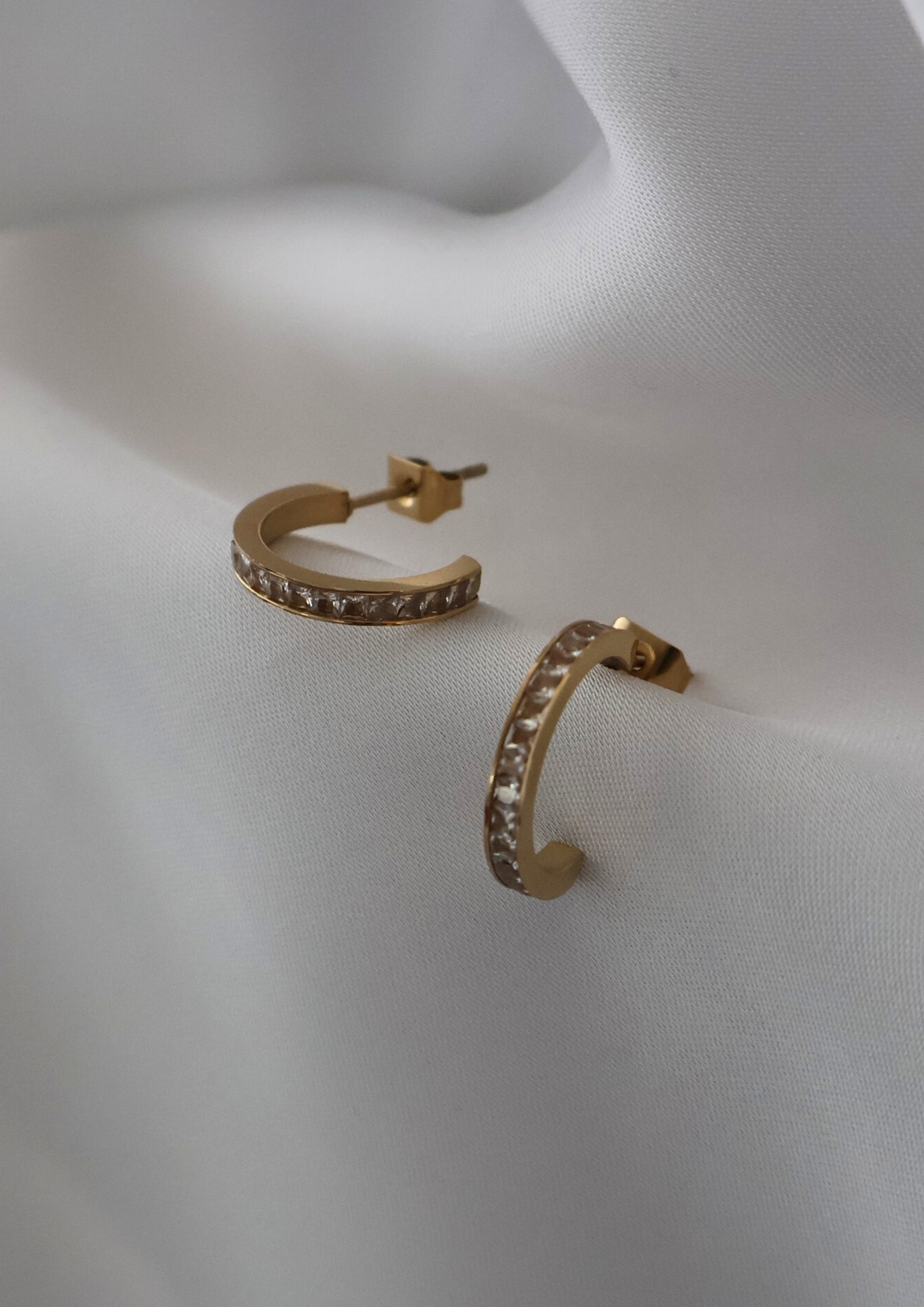 Lumia Ohrstecker I GOLD