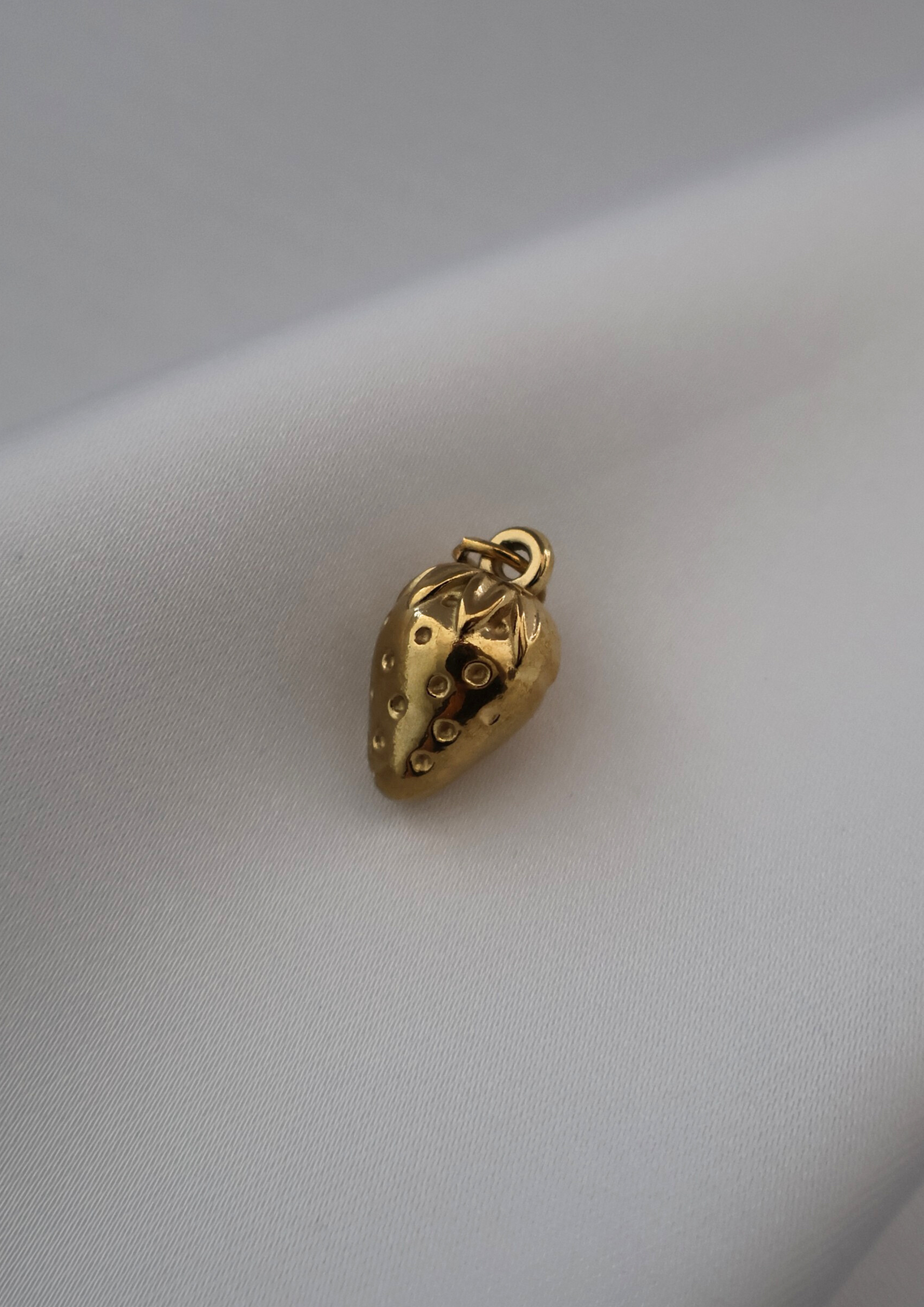 Strawberry Charm I GOLD