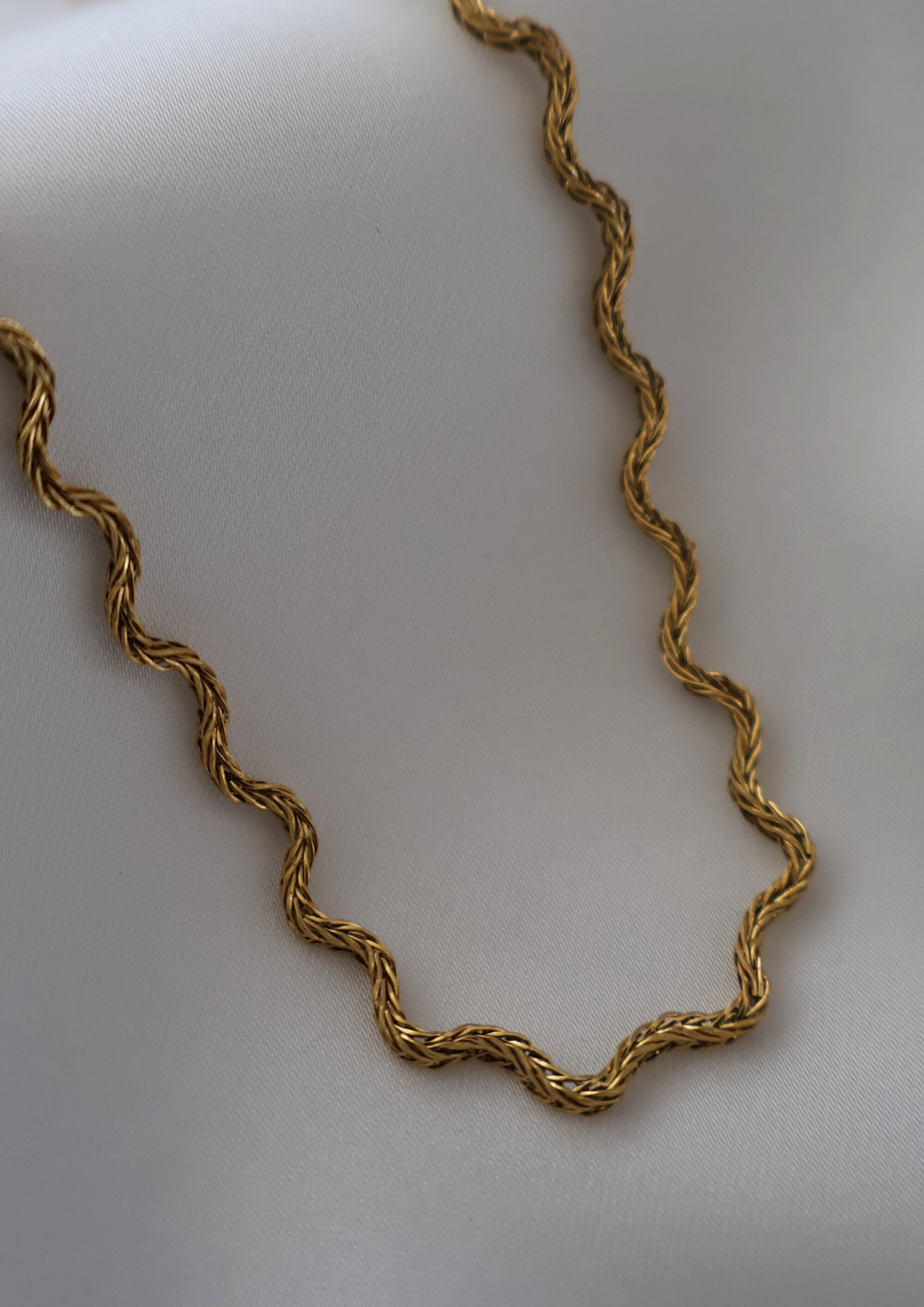 Wave Halskette I Gold