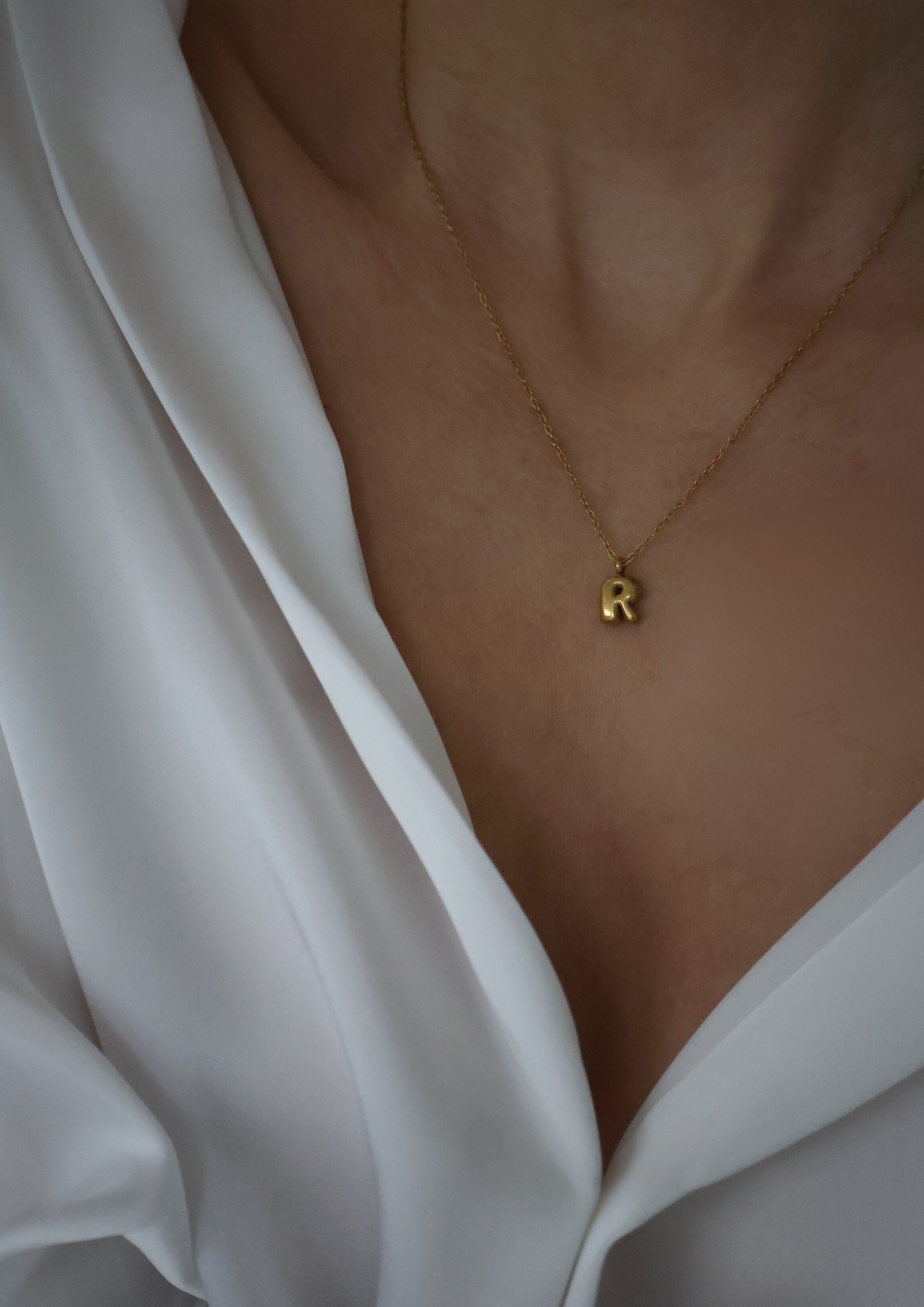 Letter Halskette I Gold