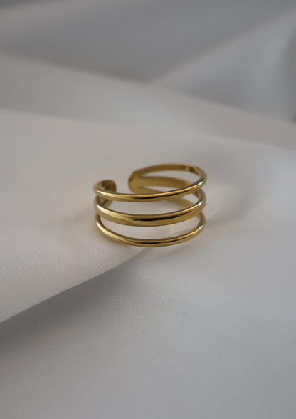 Varvara Ring I GOLD