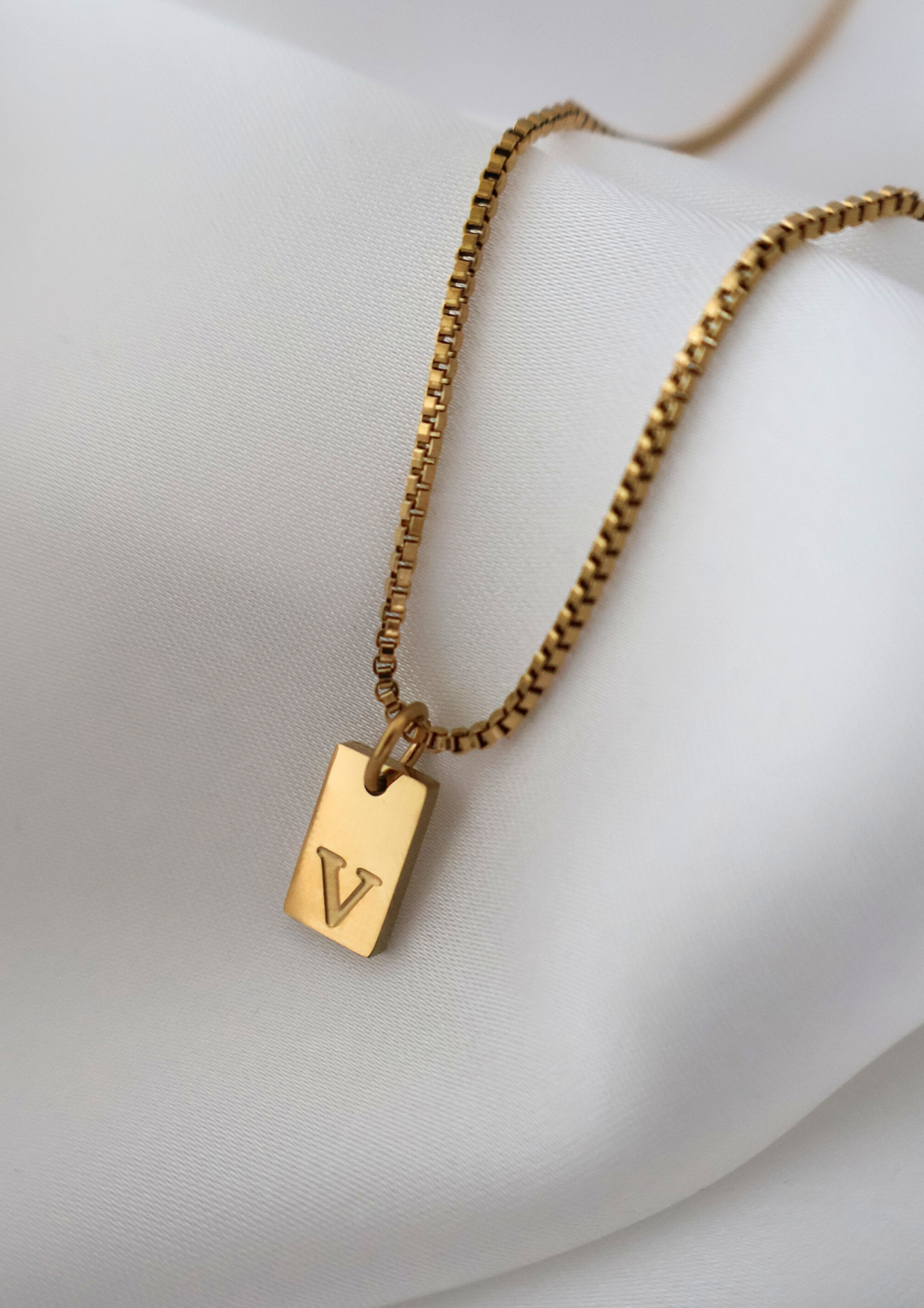 Alpha Halskette I Gold