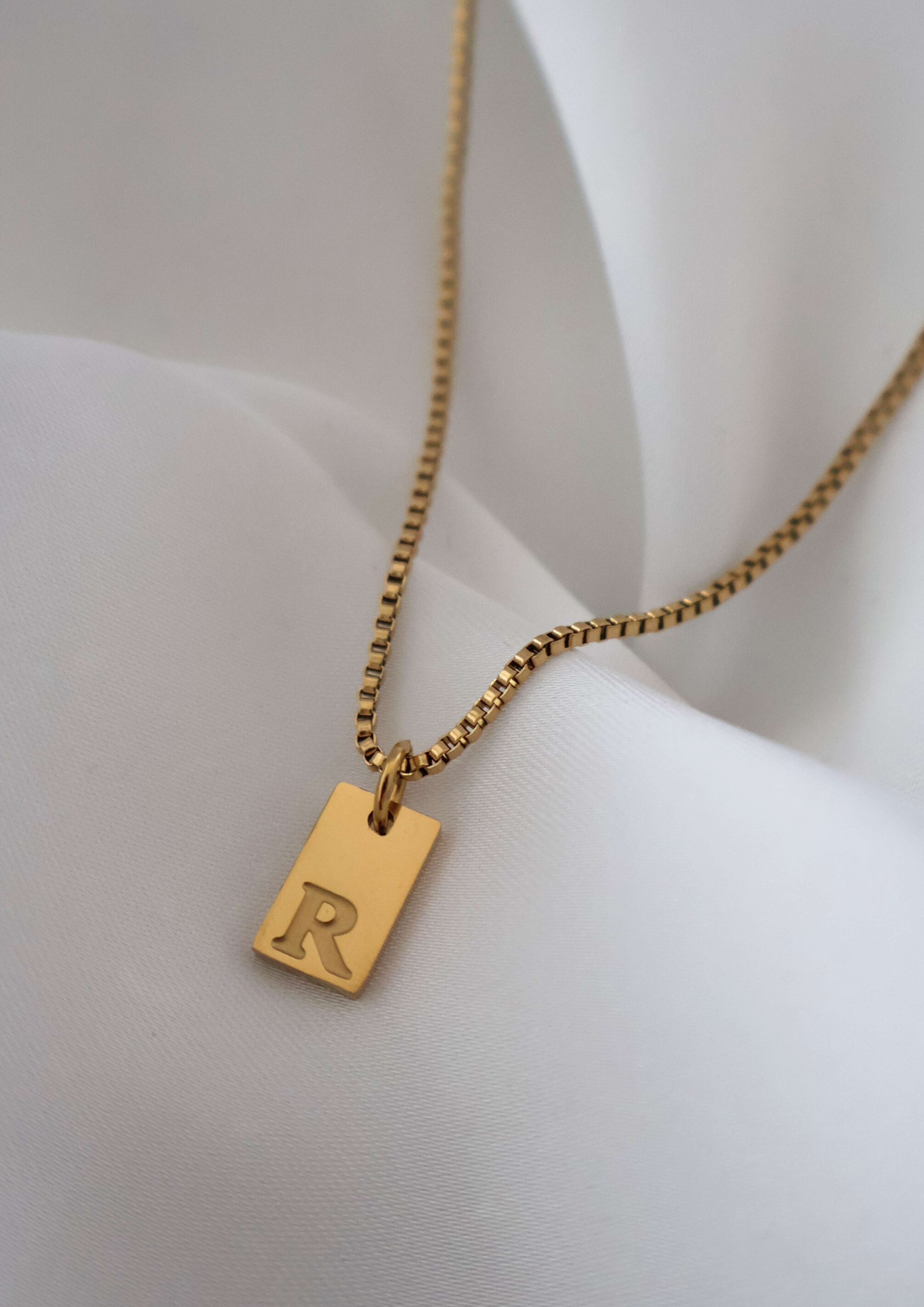 Alpha Halskette I Gold