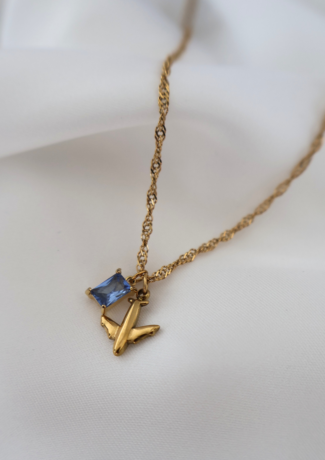 Airplane Charm I Gold