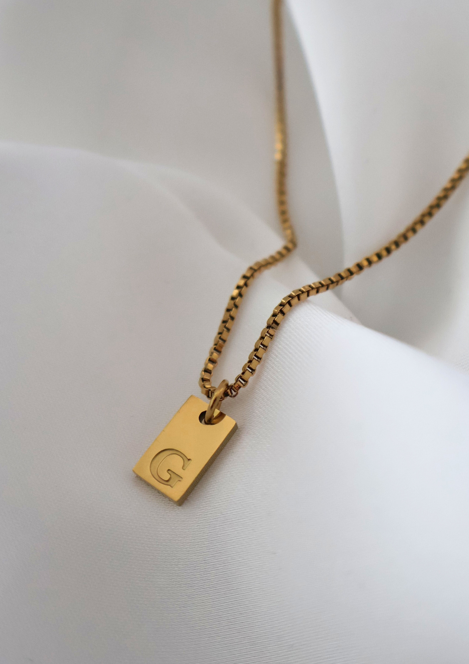 Alpha Halskette I Gold