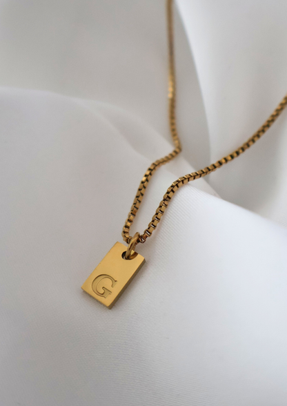 Alpha Halskette I Gold