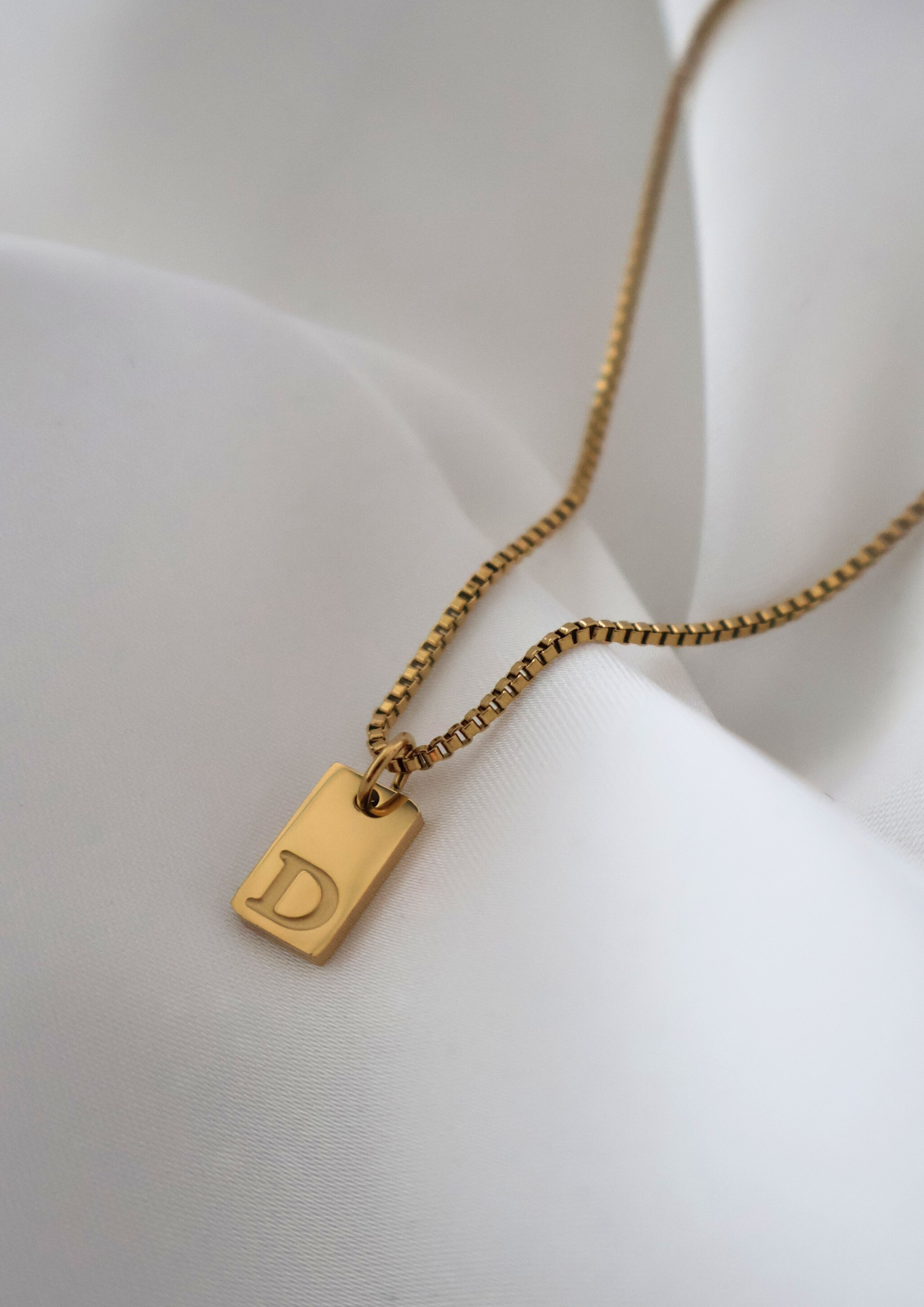 Alpha Halskette I Gold