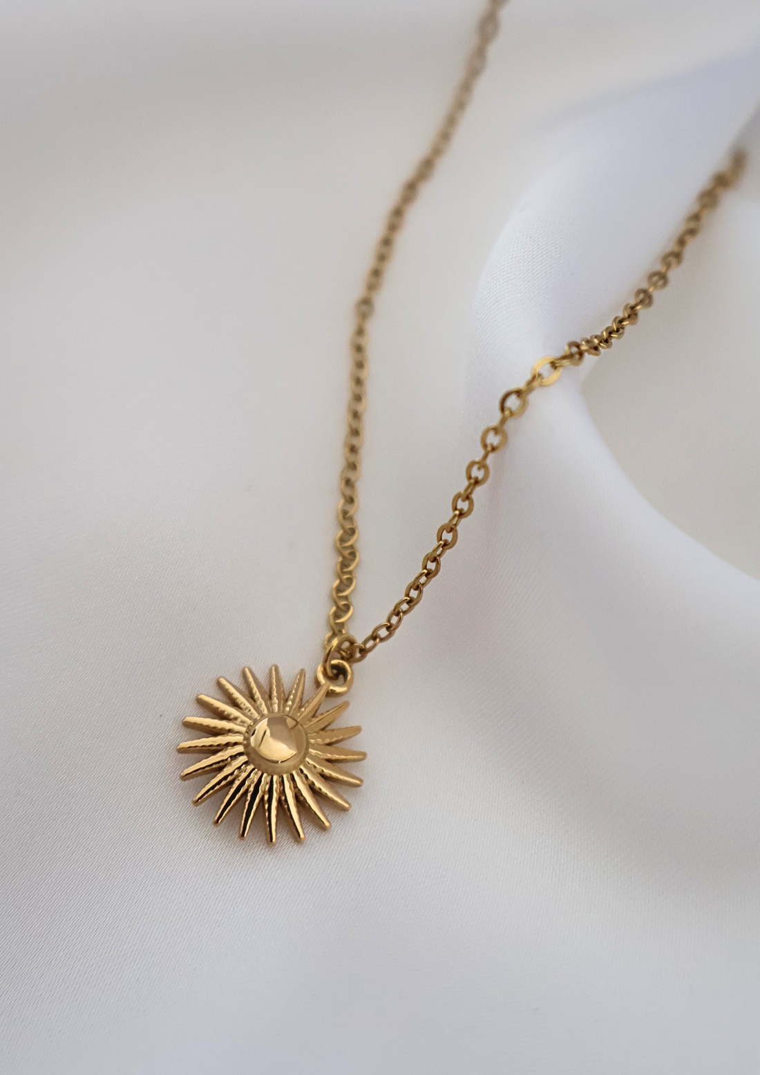 Radiance Necklace I Gold
