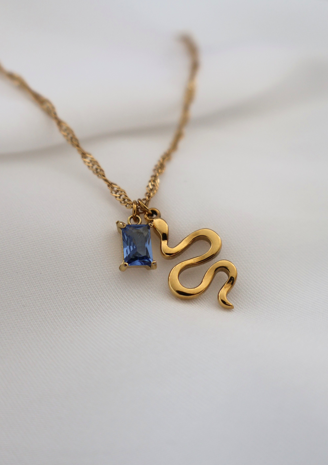 Snake Charm I Gold