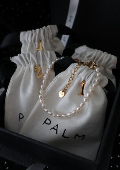 Golden Advent No.2 - Freshwater Pearl Box I GOLD