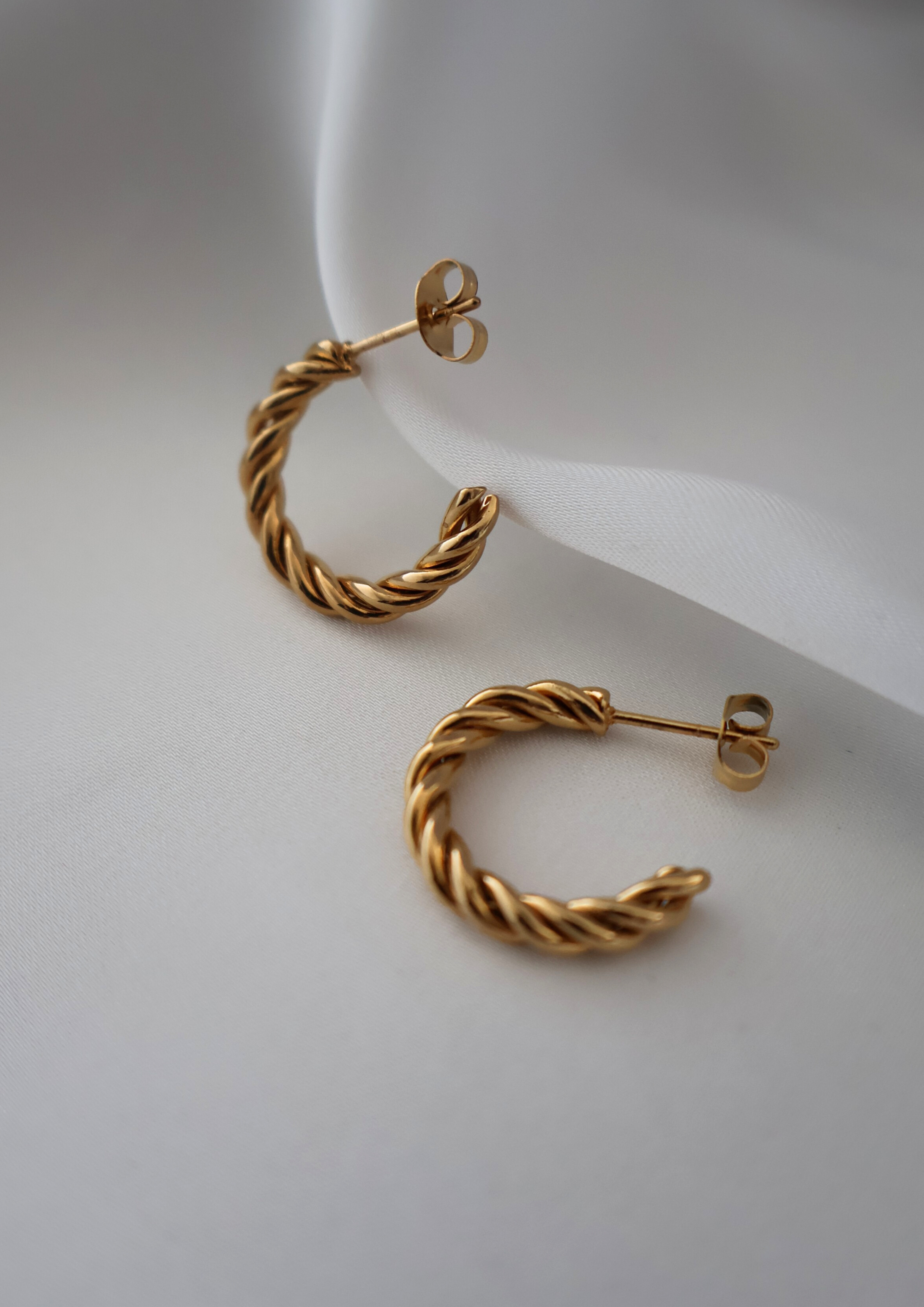 Curlina Ohrstecker I Gold