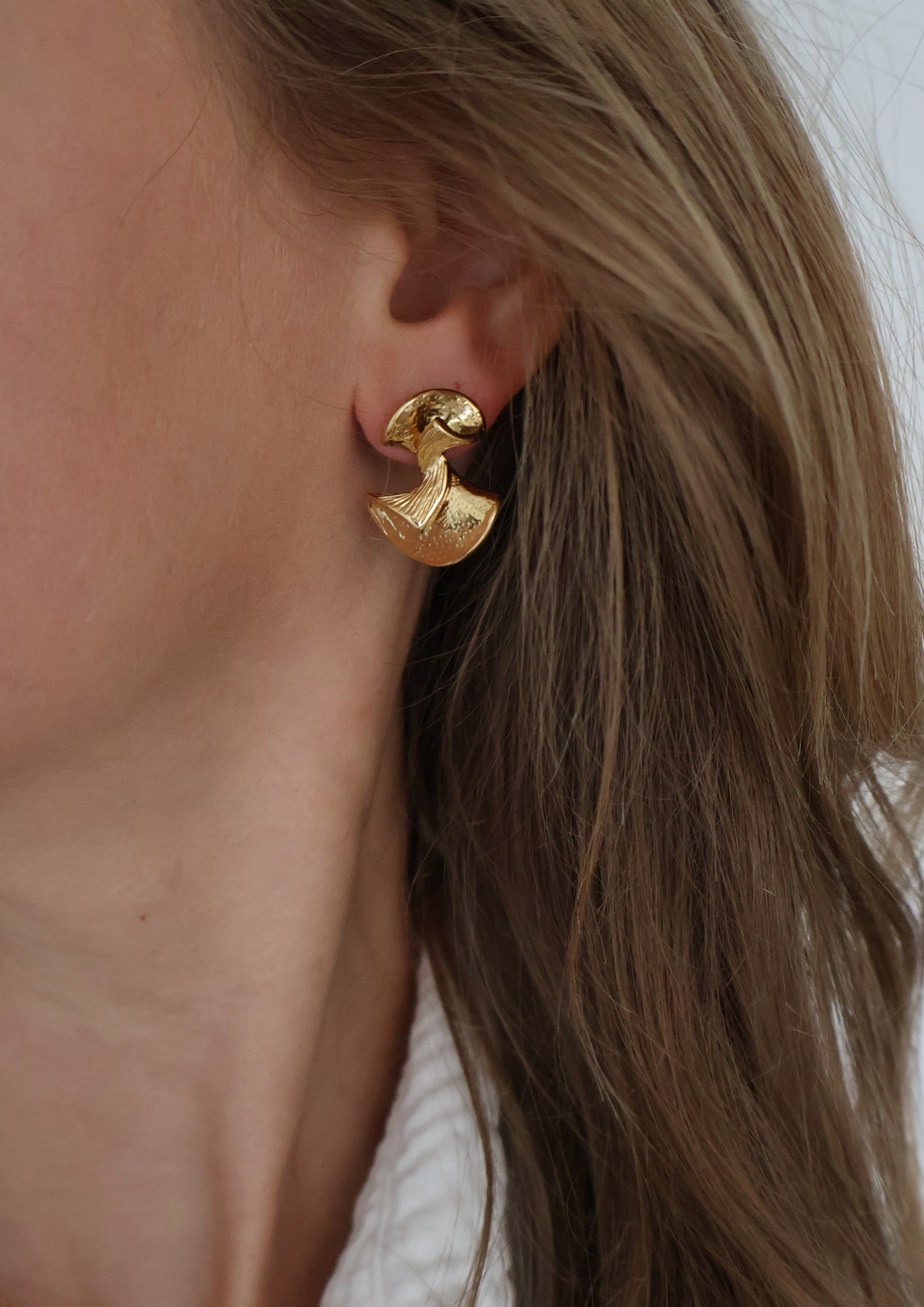 Sculpta Ohrstecker I Gold