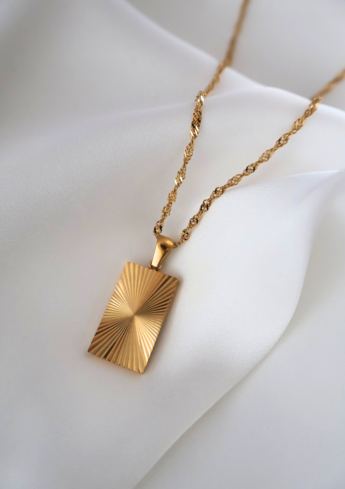Axis Halskette I Gold