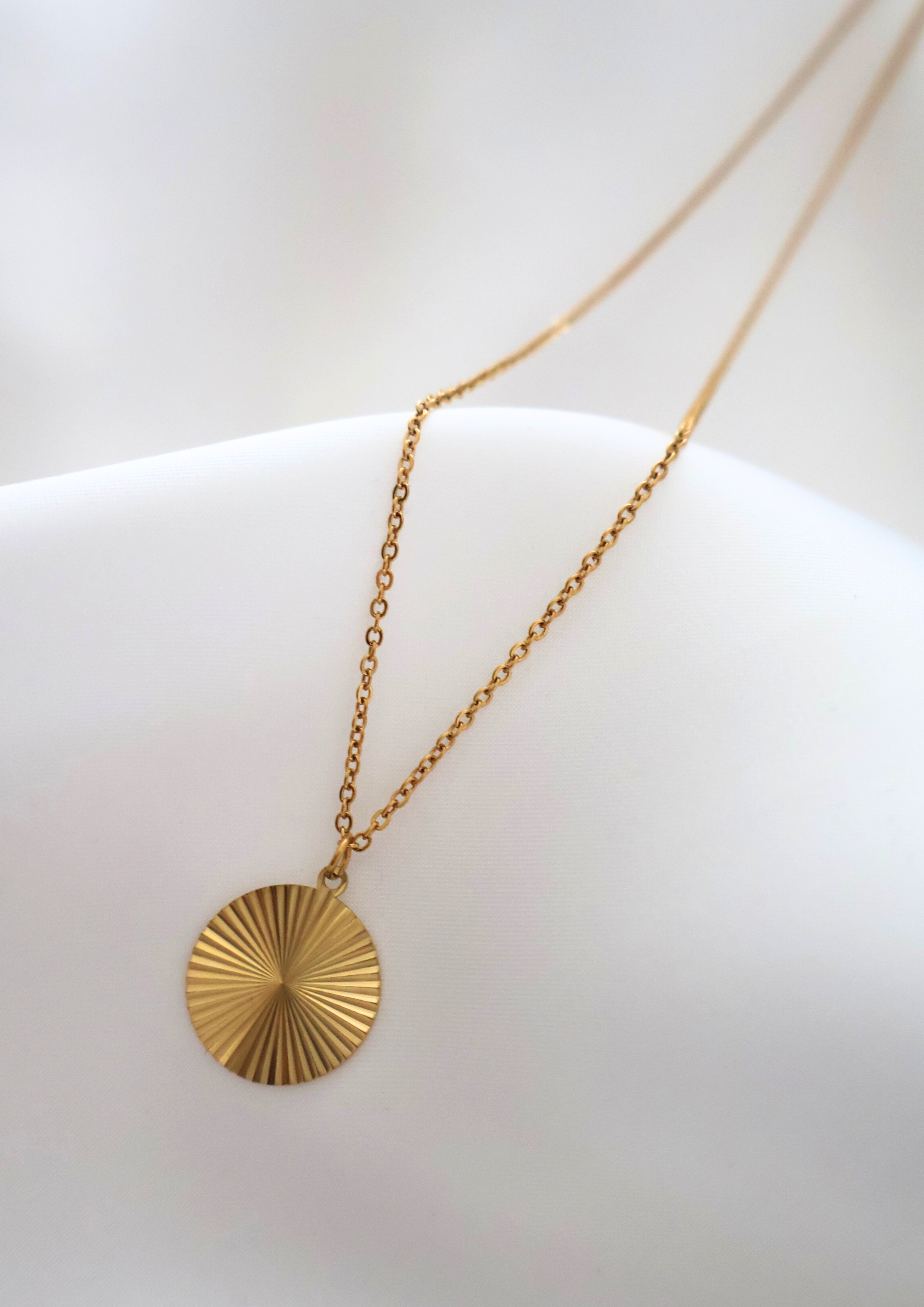 Noea Halskette I Gold