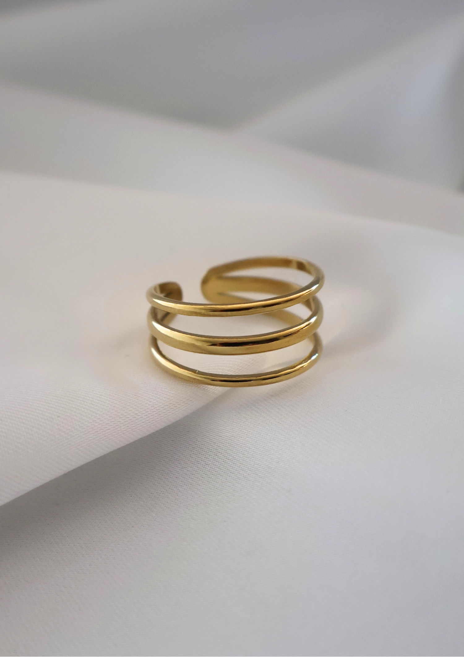 Varvara Ring I Gold
