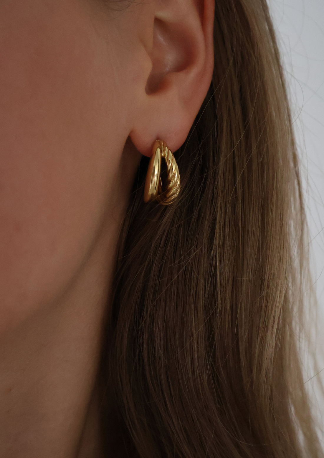 Astra Ohrstecker I GOLD