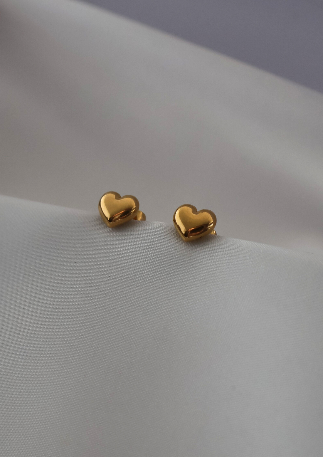 Tiny Hearts Ohrstecker I GOLD