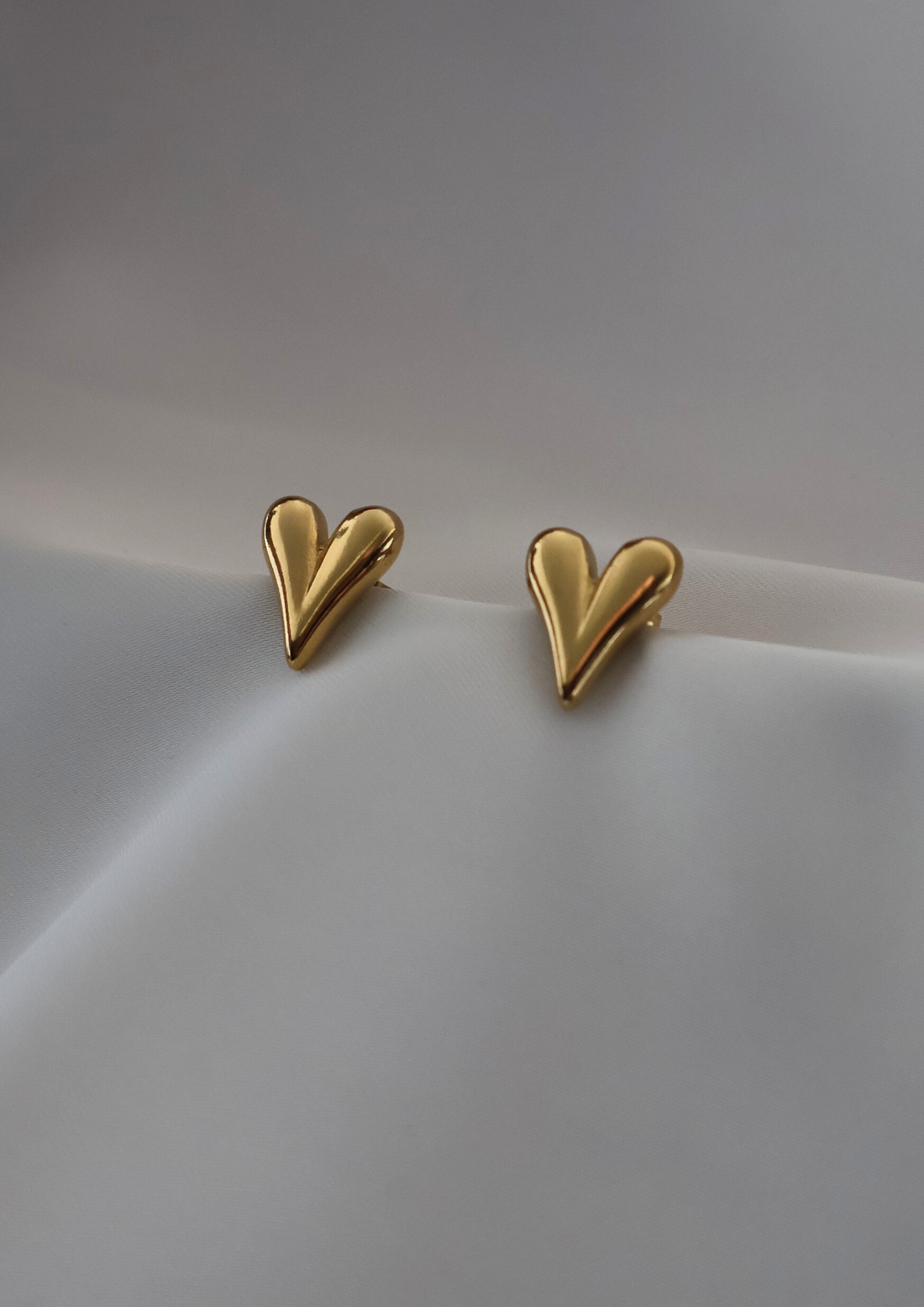 Heart Stud Earrings I GOLD 