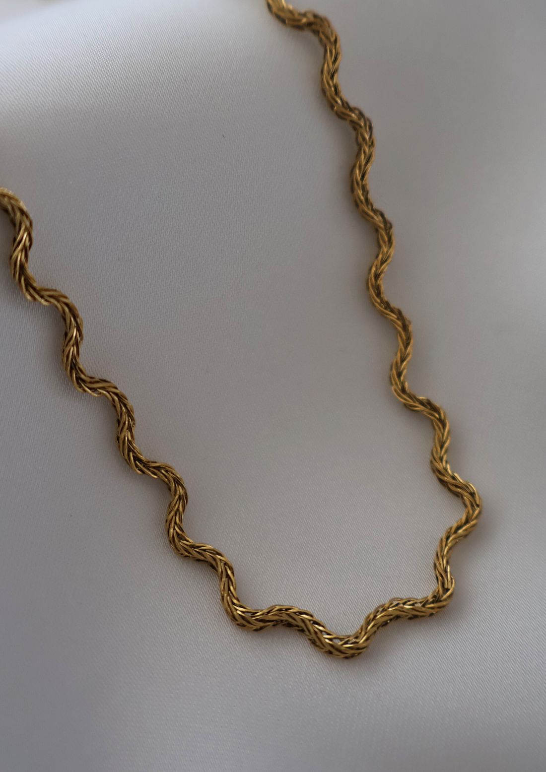 Wave Halskette I Gold
