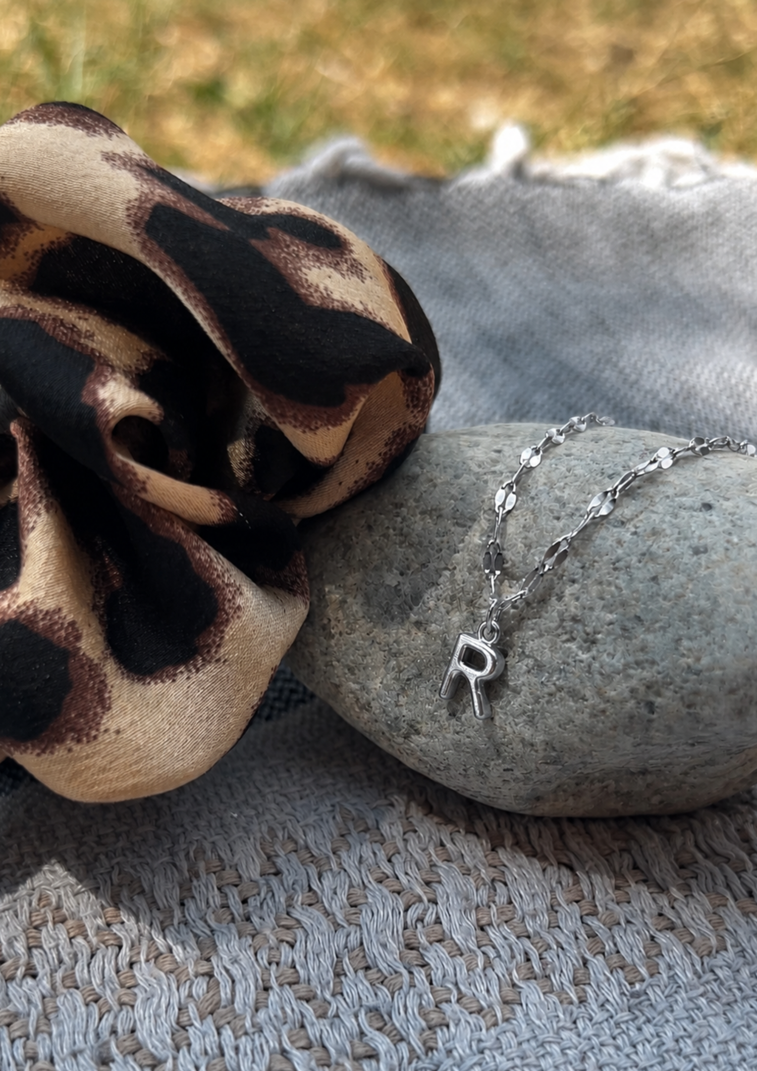 Micro Letter Charm I Silber