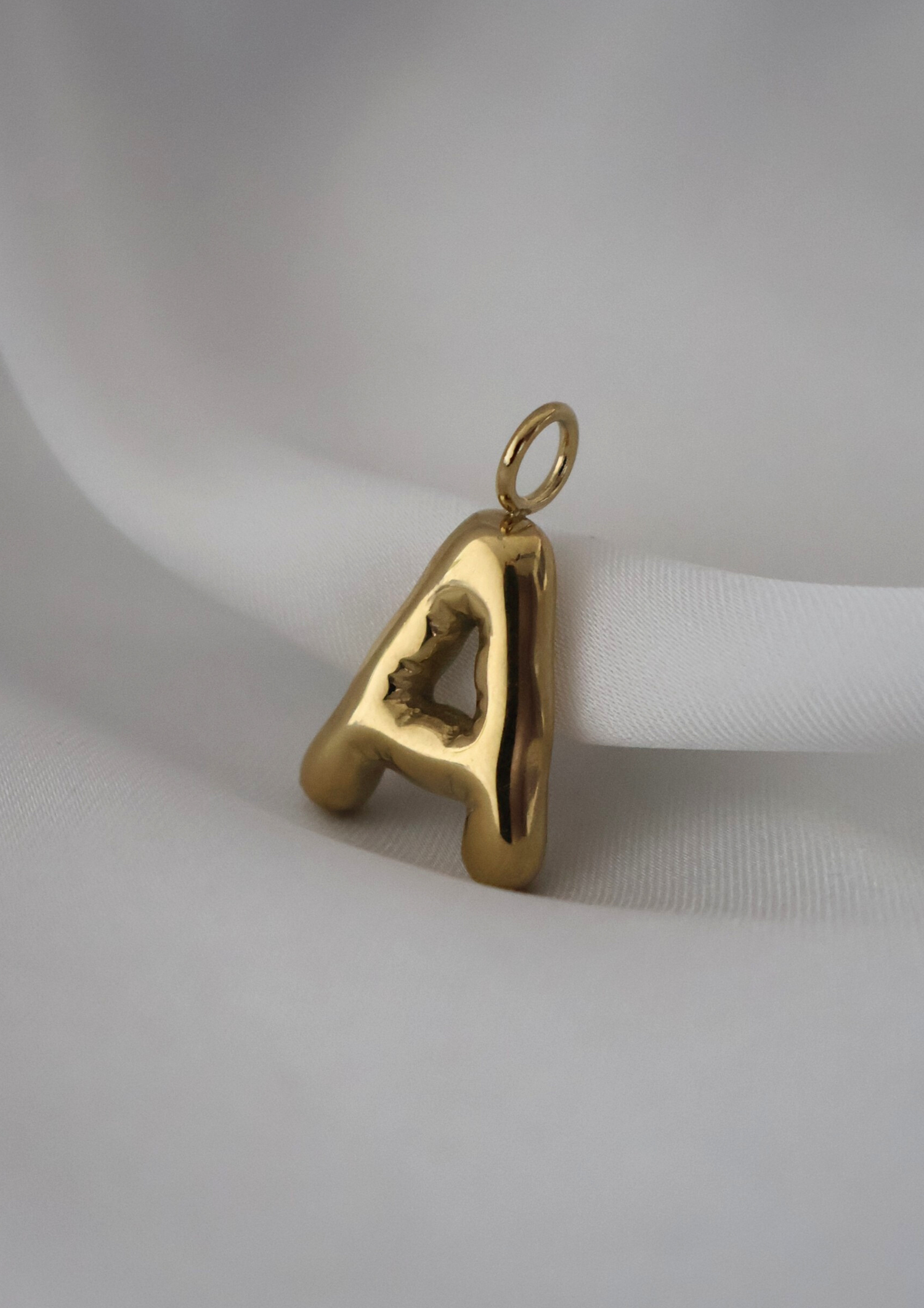 Letter Charm I Gold