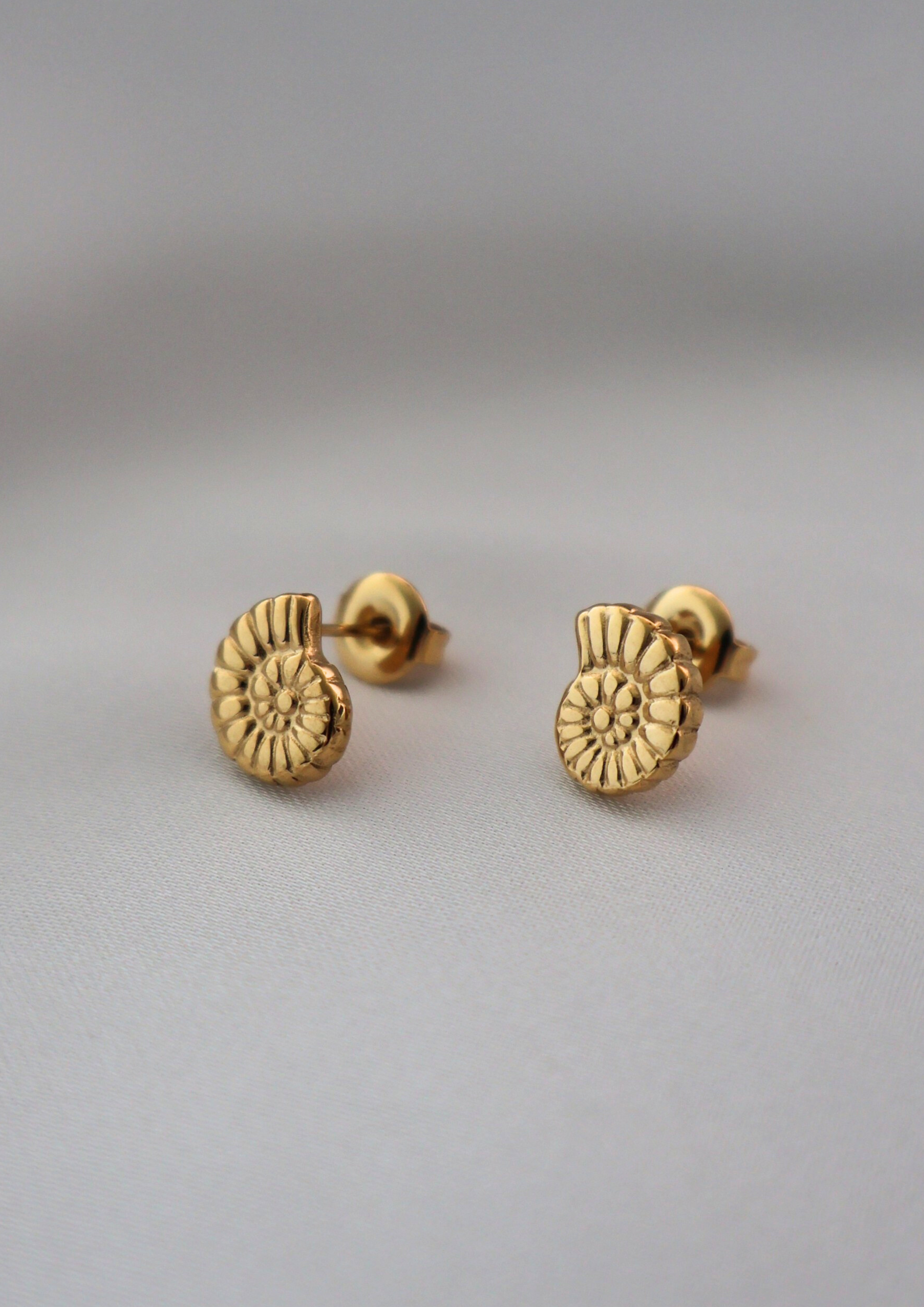 Fossil Ohrstecker I Gold
