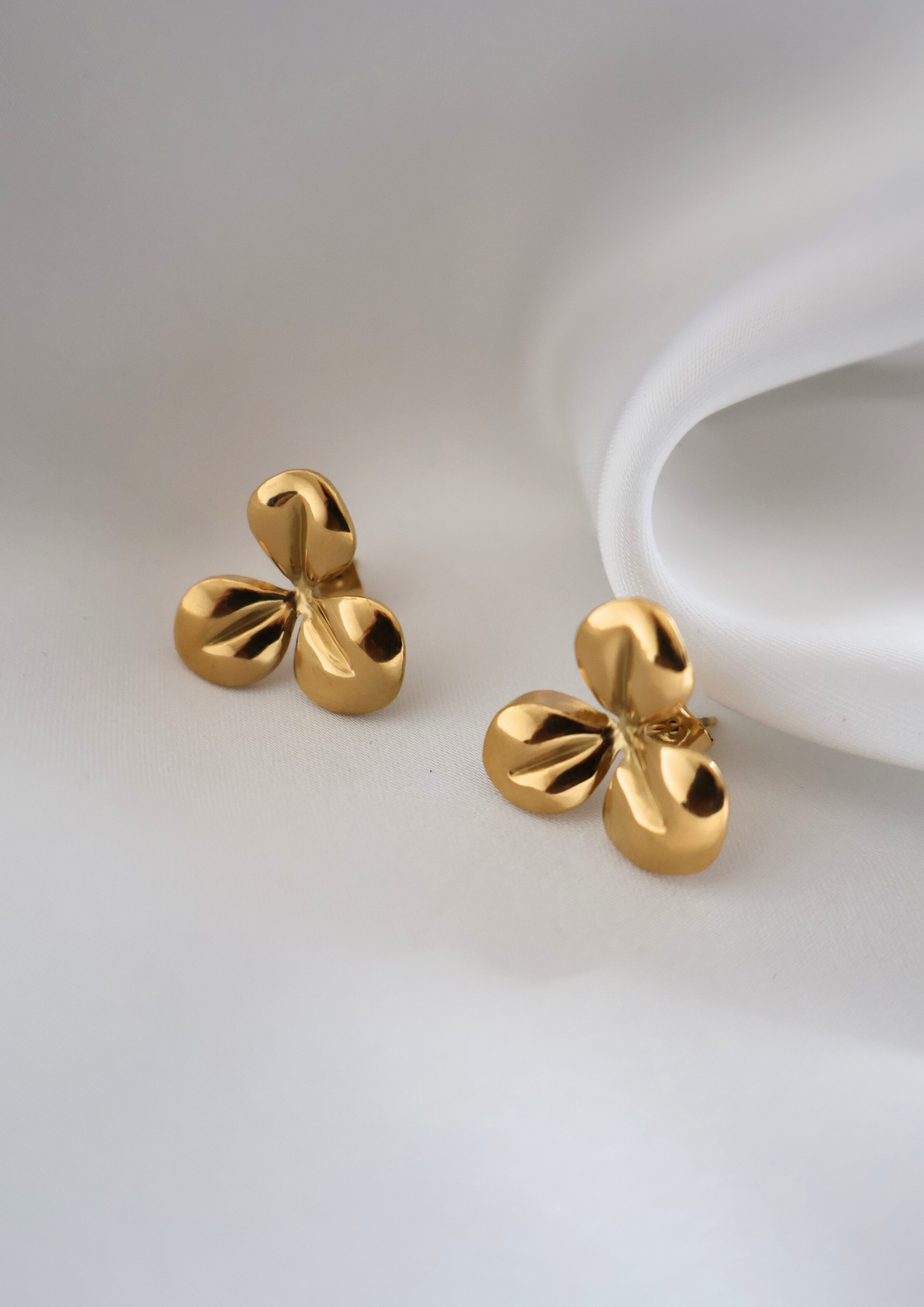 Flora Ohrstecker I Gold