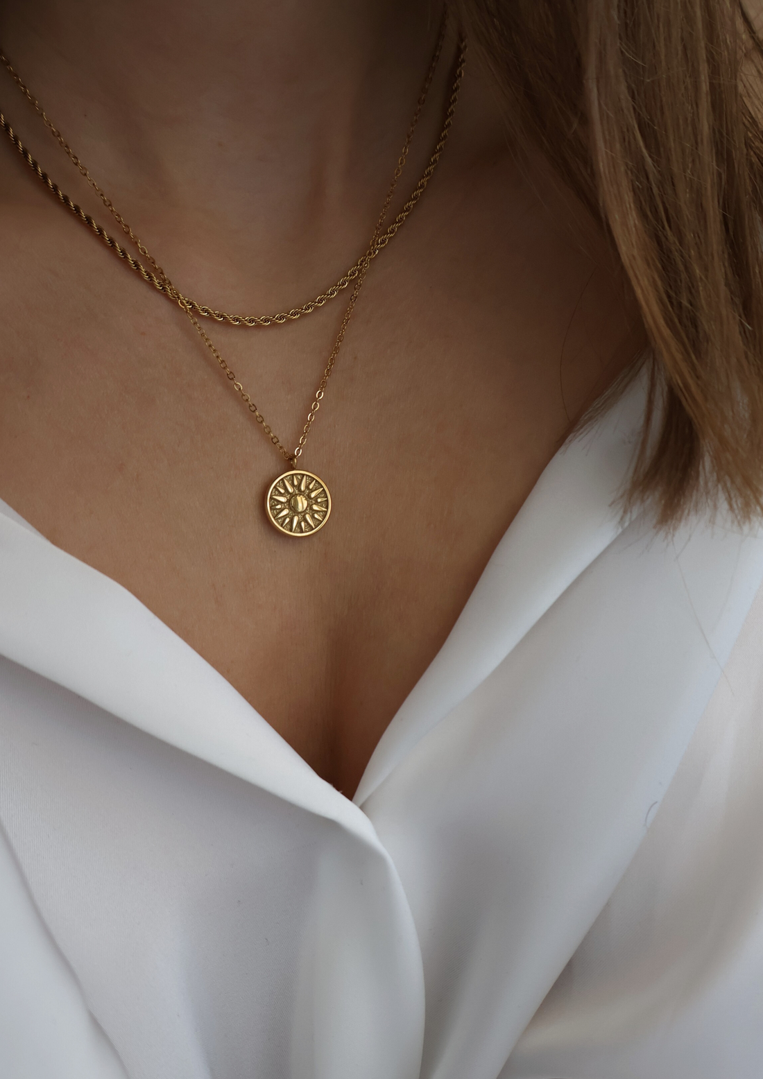 Ionis Halskette I Gold