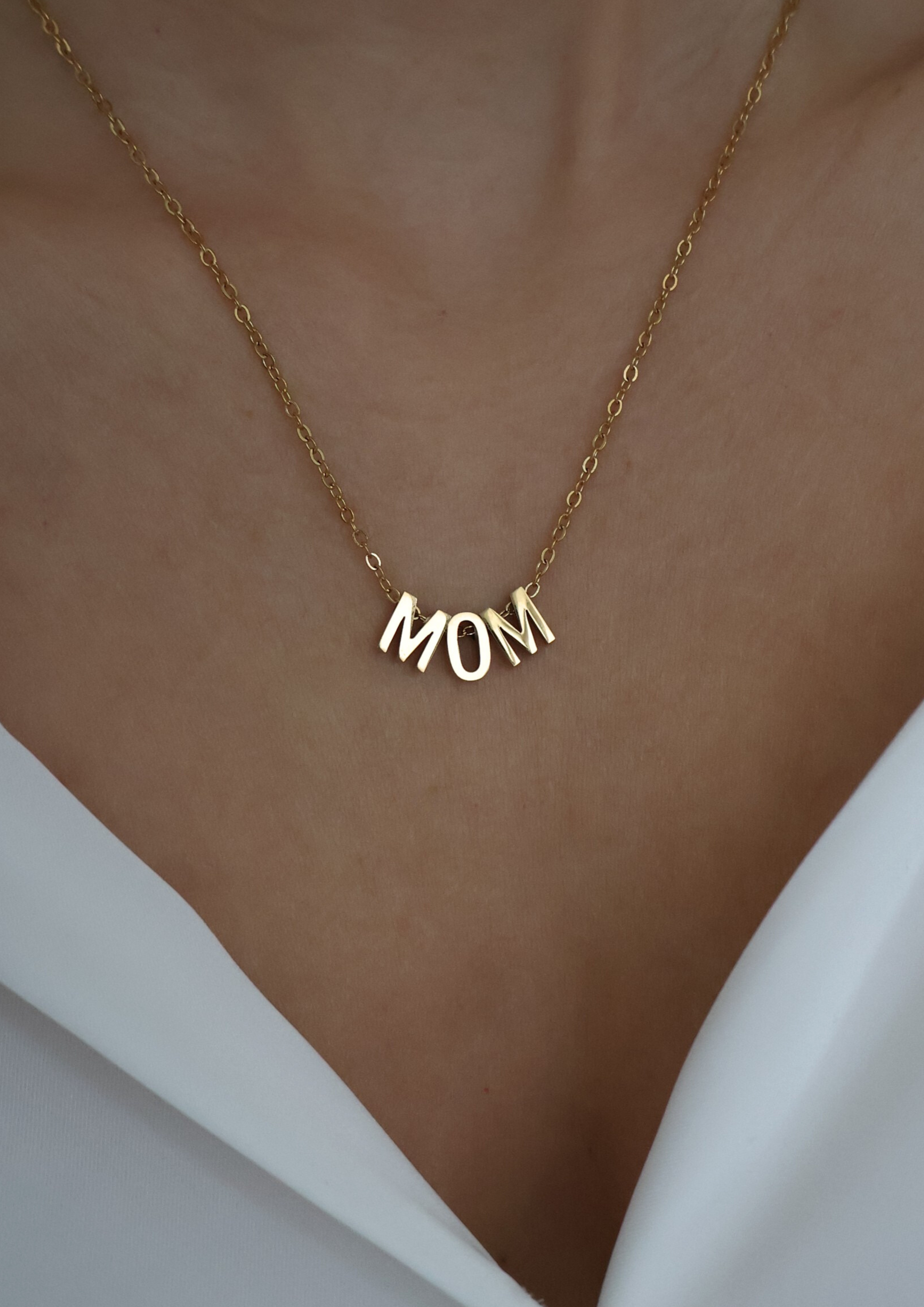 MOM Halskette I Gold