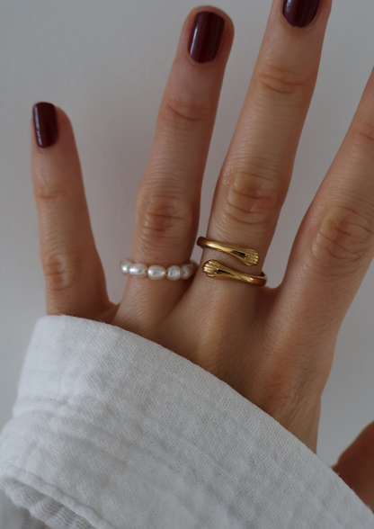 Hug Ring I Gold
