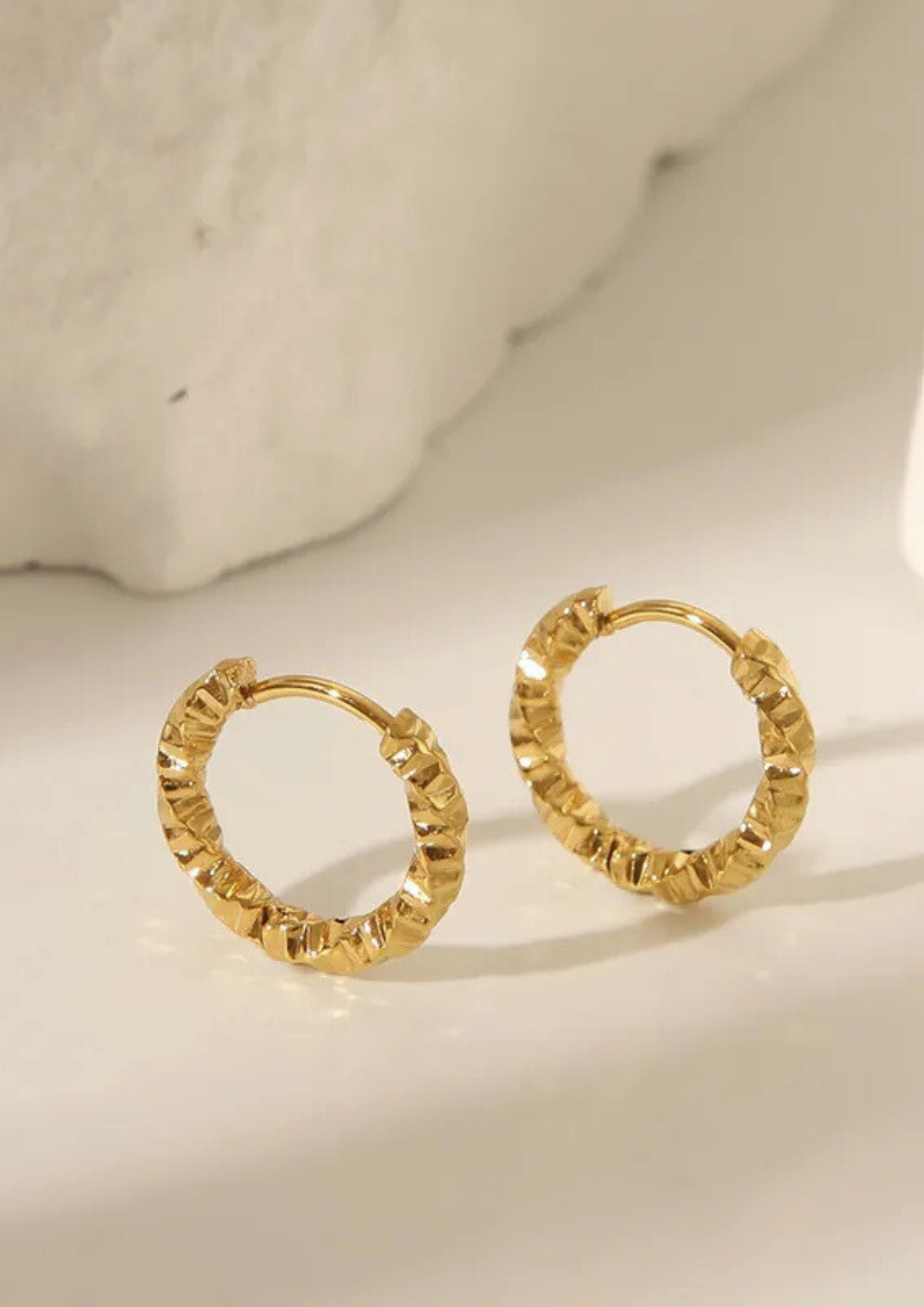 Velia Earrings I Gold