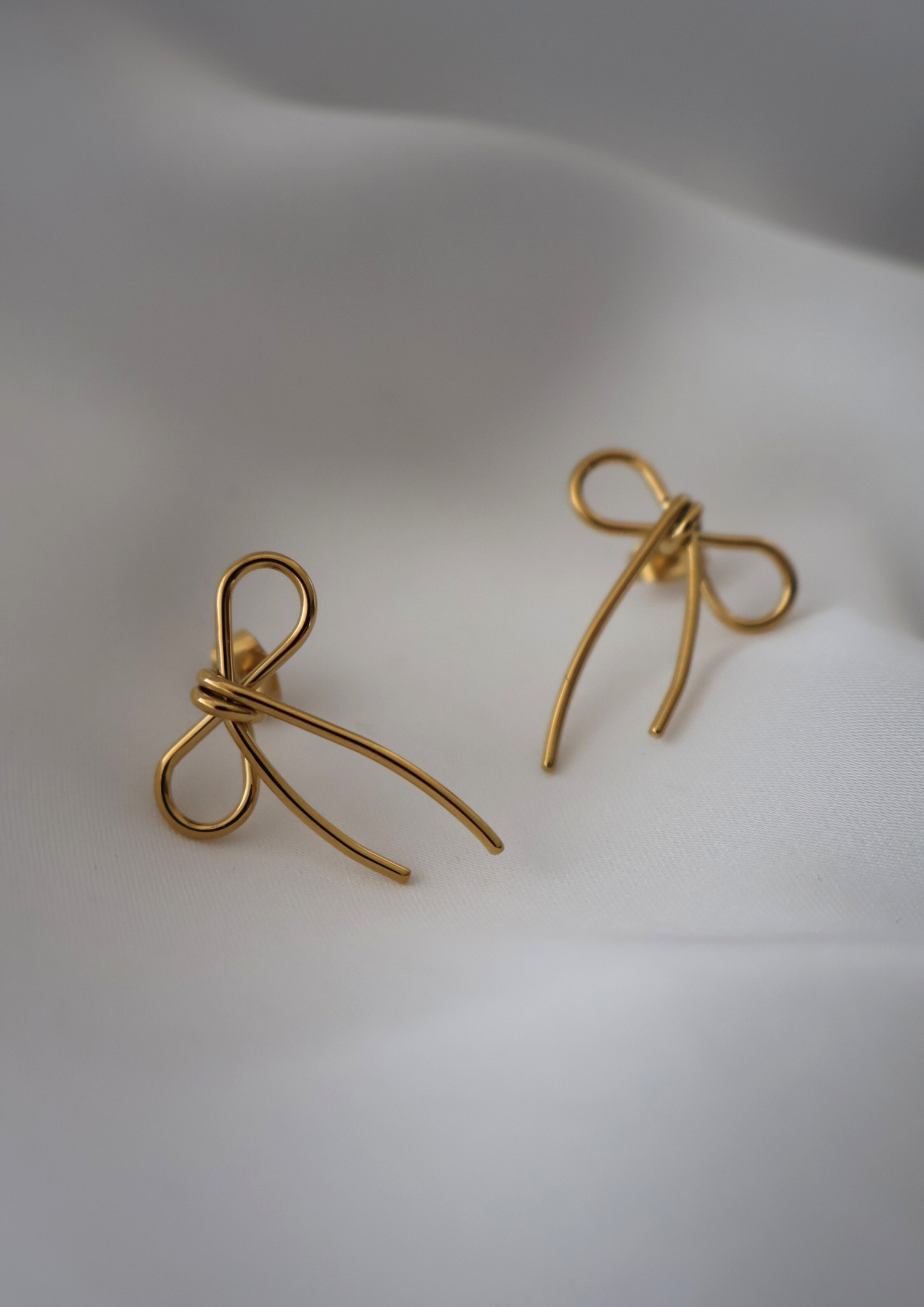 Linea Ohrstecker I Gold