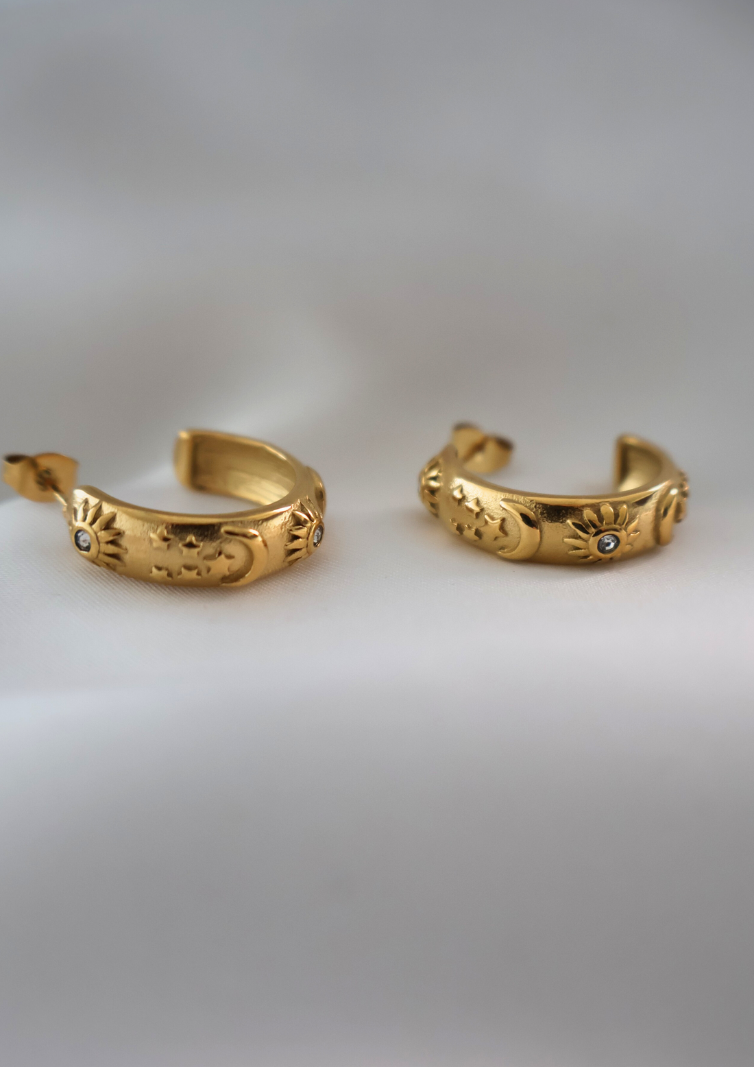 Helia Ohrstecker I Gold