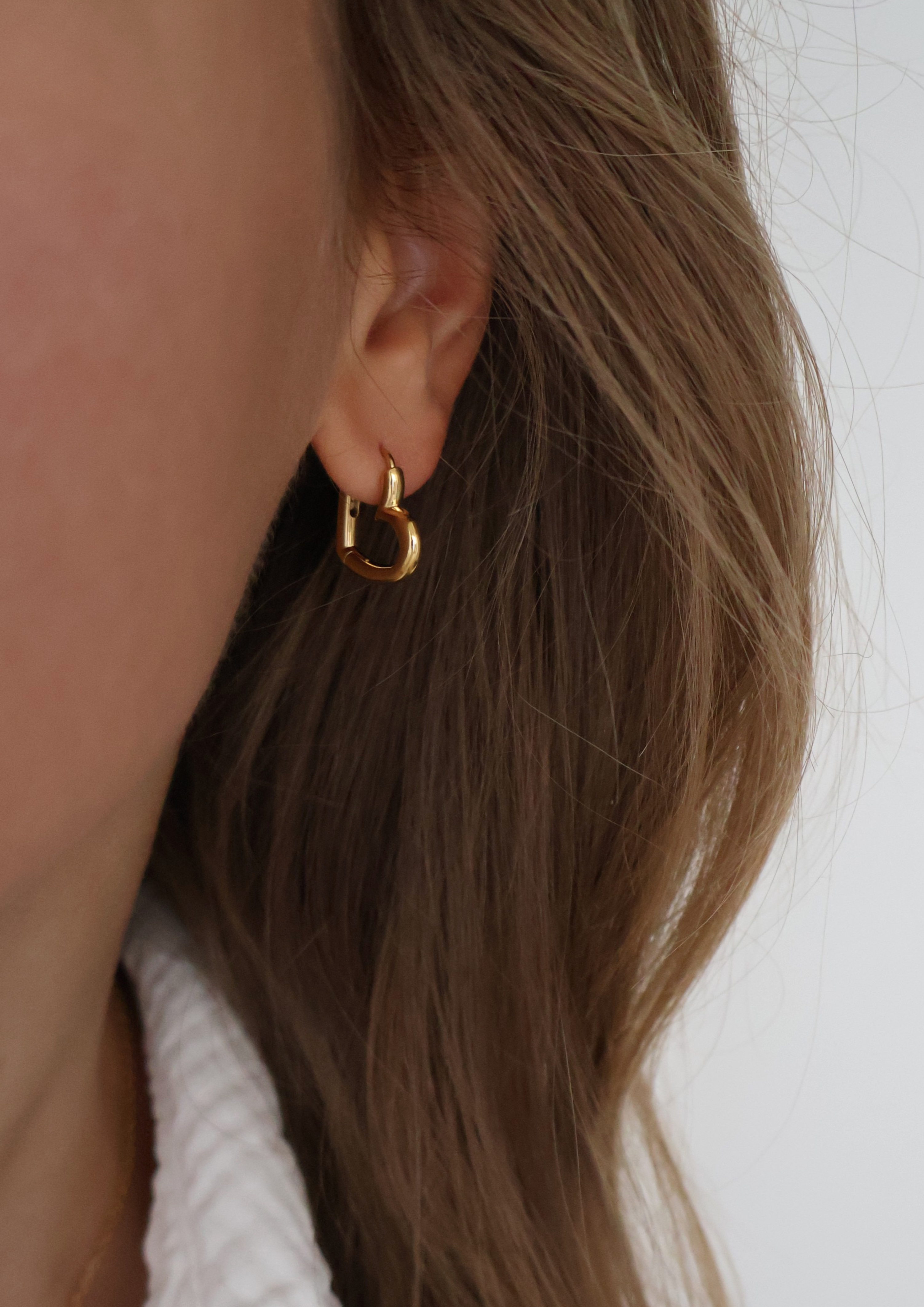 Amora Earrings I Gold